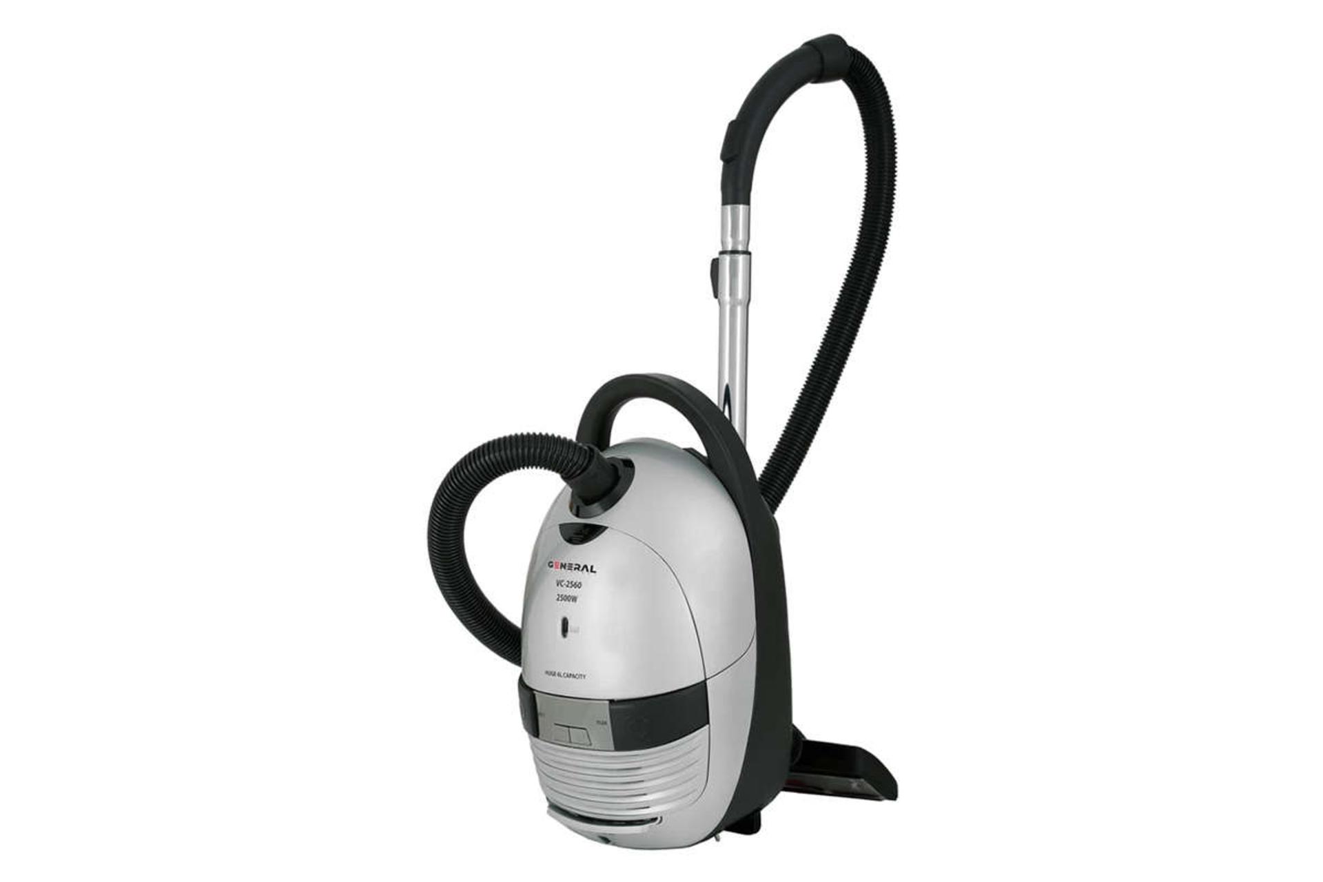نمای سمت راست جاروبرقی جنرال آدمیرال VCG-2560 رنگ سفید