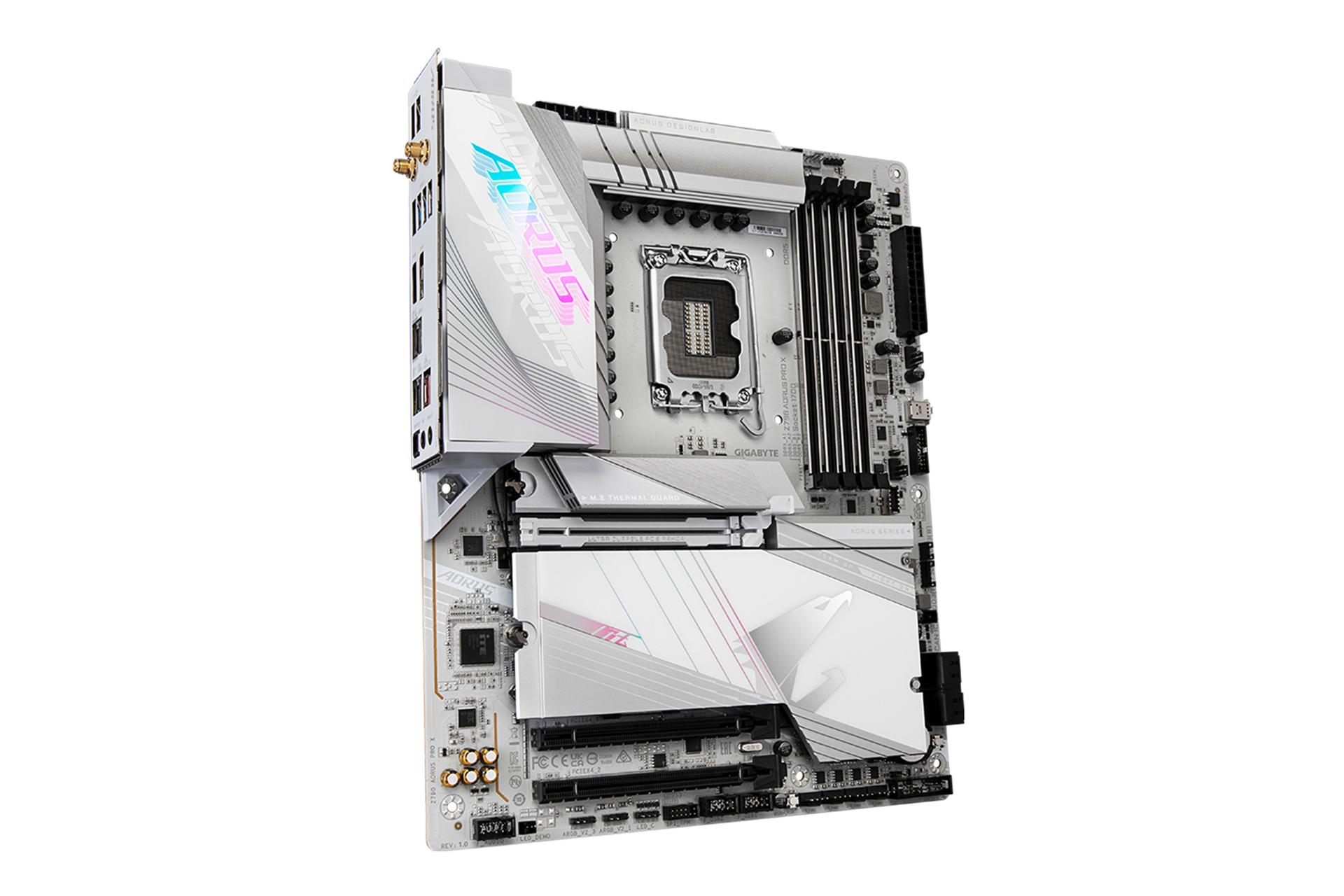 نمای کناری مادربرد گیگابایت GIGABYTE Z790 AORUS PRO X