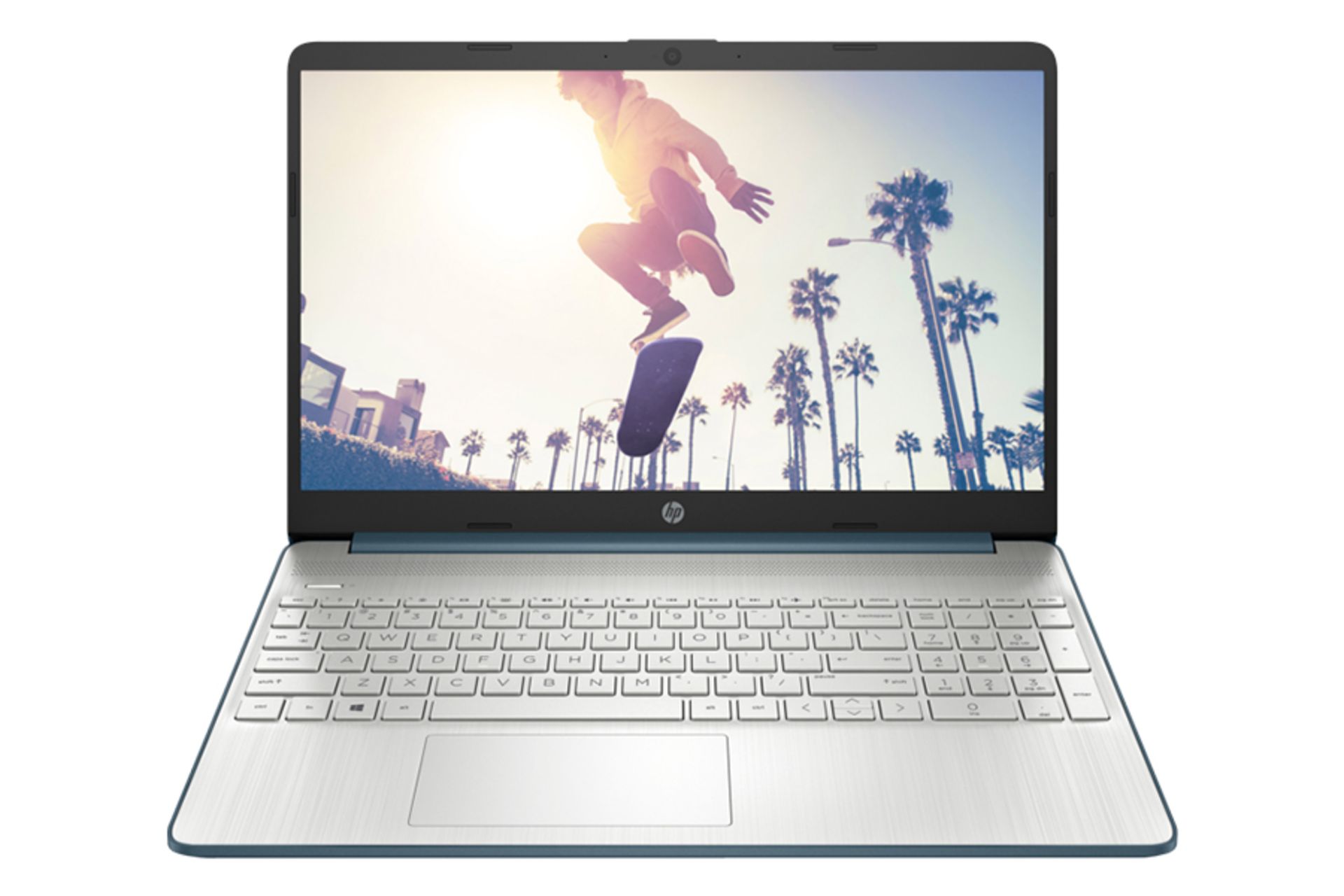 نمای رو به روی لپ تاپ 15s-fq5293nia اچ پی با نمایشگر روشن و نمایش لوگو و لبه جلو