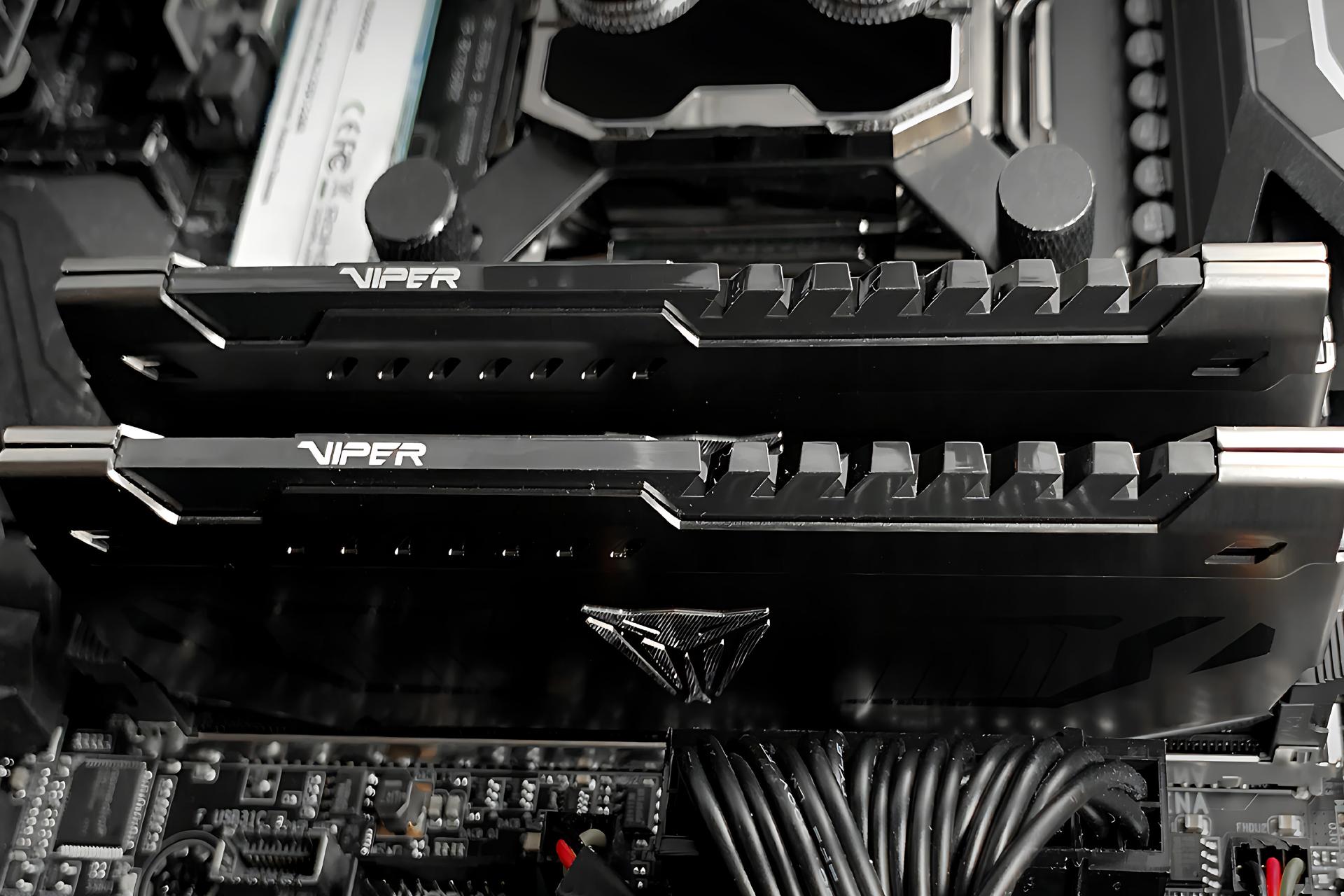 نمای نصب شده رم پاتریوت Patriot Viper Steel 32GB (2x16) DDR4-3200 CL16