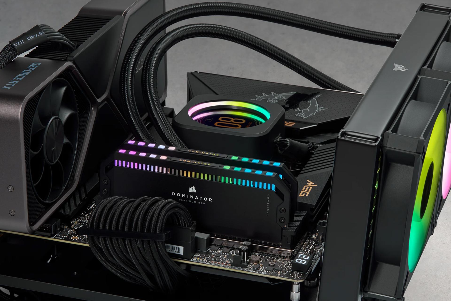 نمای نصب شده رم کورسیر Corsair DOMINATOR PLATINUM RGB 64GB (2x32) DDR5-6400 CL32