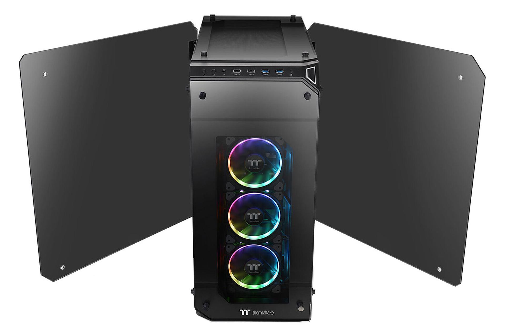 نمای رو به روی کیس کامپیوتر ترمالتیک View 71 Tempered Glass RGB Plus Edition با درب های لولایی سمت چپ و راست و نمایش درگاه های پنل جلو