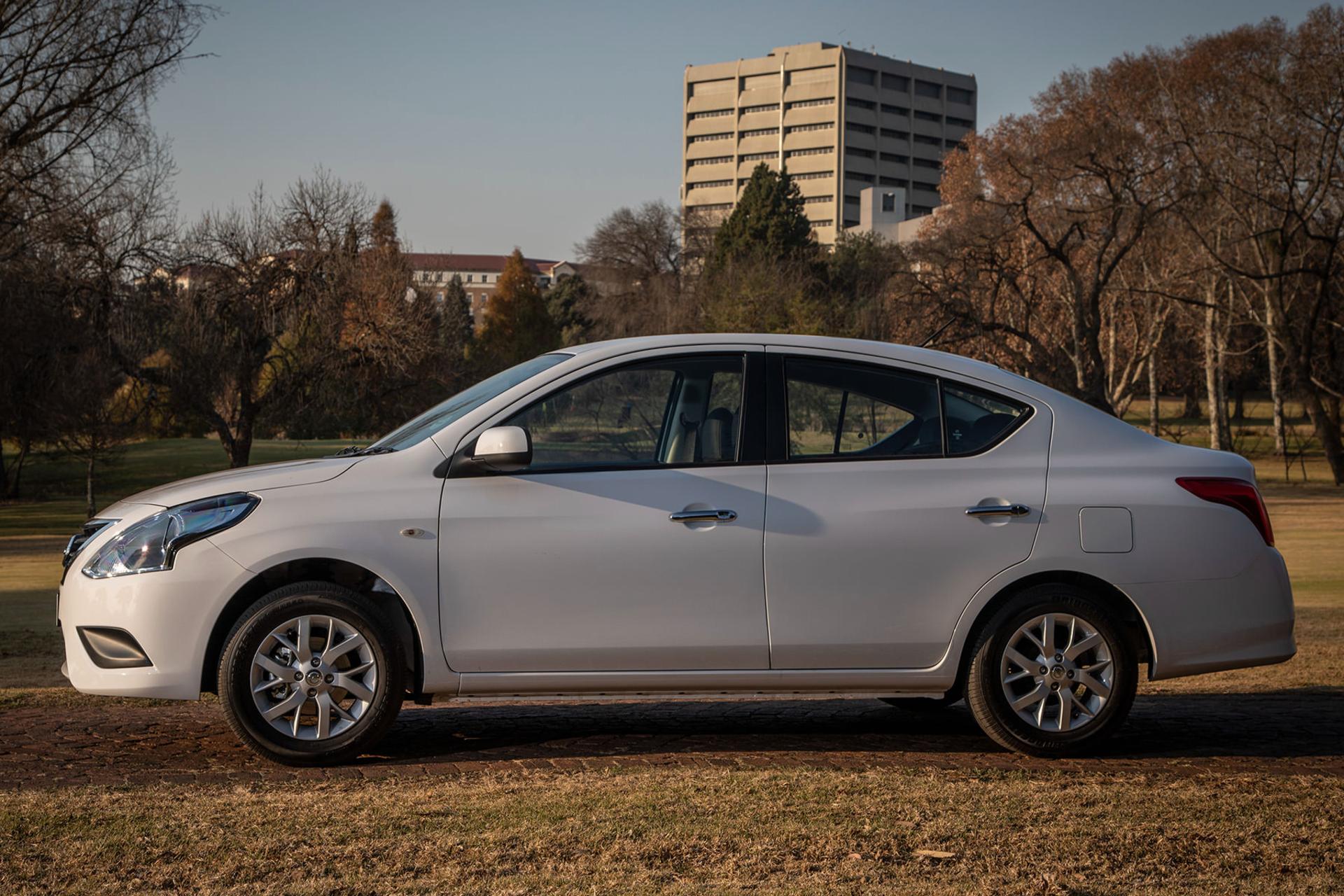 خودرو نیسان سانی Nissan Sunny N17 نمای جانبی