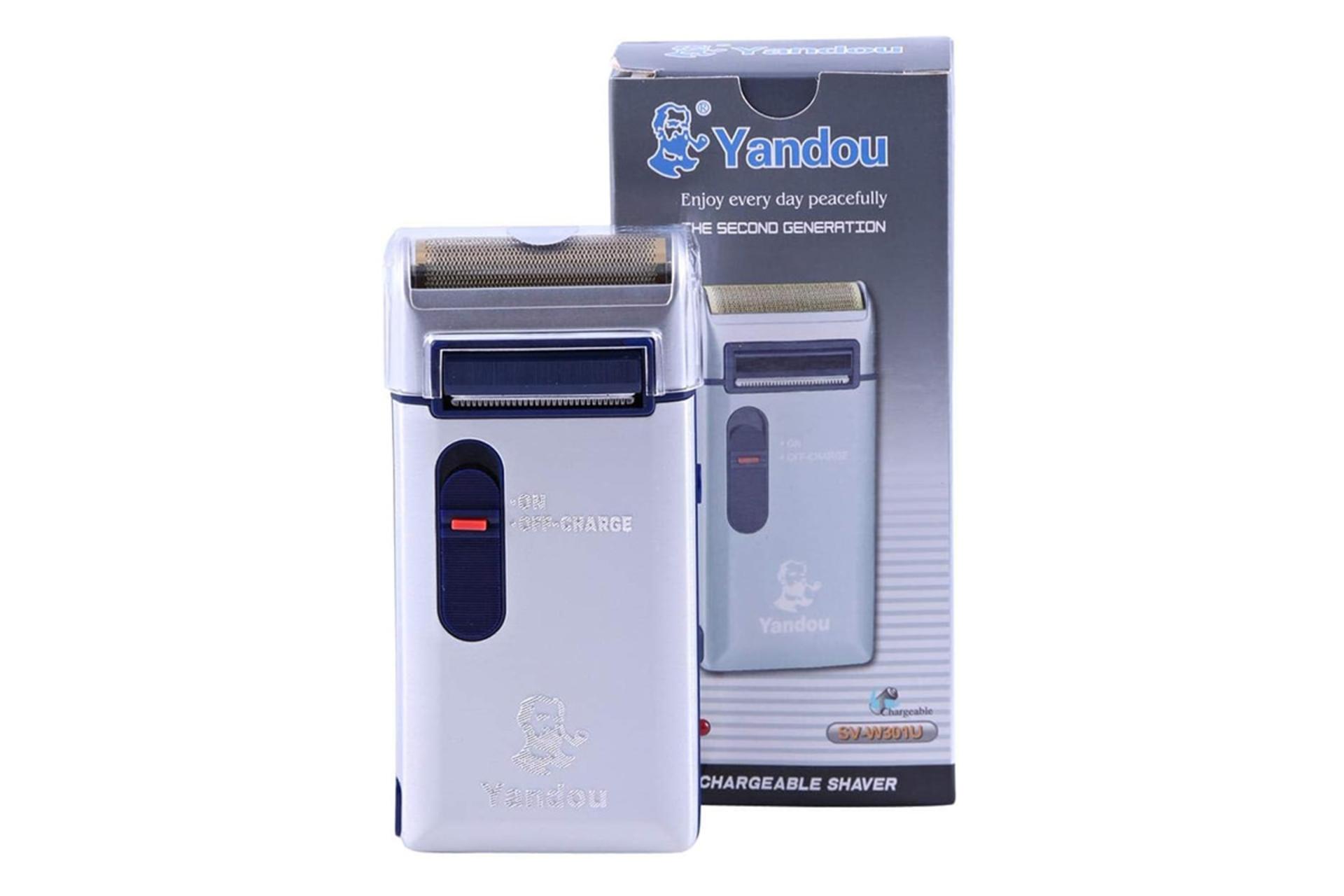 ماشین اصلاح و ریش تراش یاندو Yandou SV-W301U در کنار جعبه
