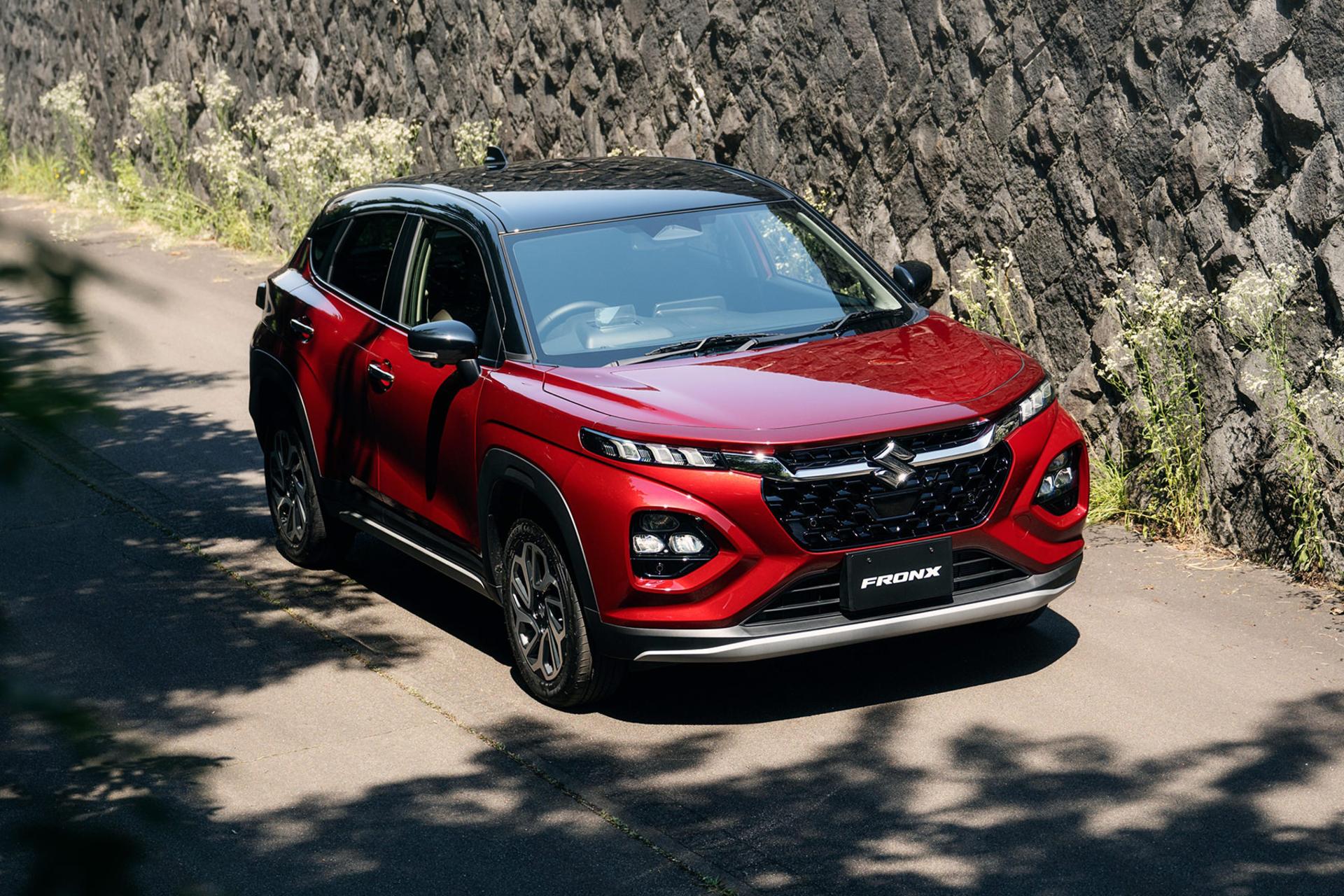 خودرو سوزوکی فرانکس Suzuki Fronx 2024 نمای جلو رنگ قرمز
