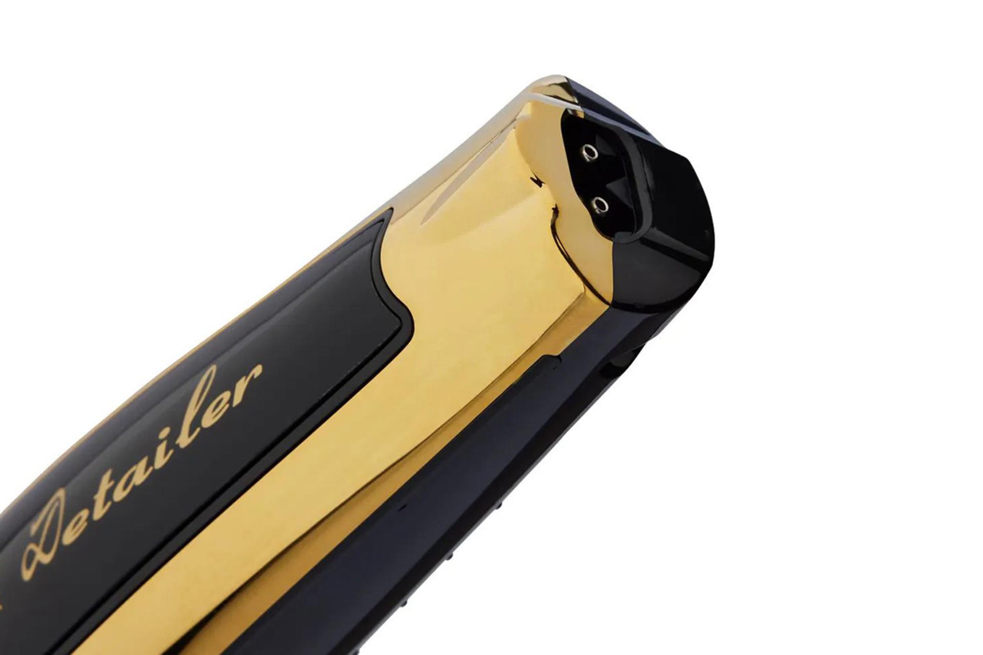 ماشین اصلاح و ریش تراش وال Wahl Gold Cordless Detailer Li نمای درگاه شارژ