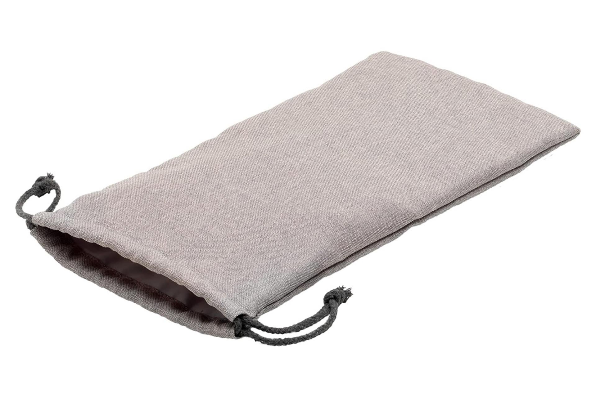 بخارگر دستی آ ا گ AEG HS7-1-4MN نمای کیسه حمل