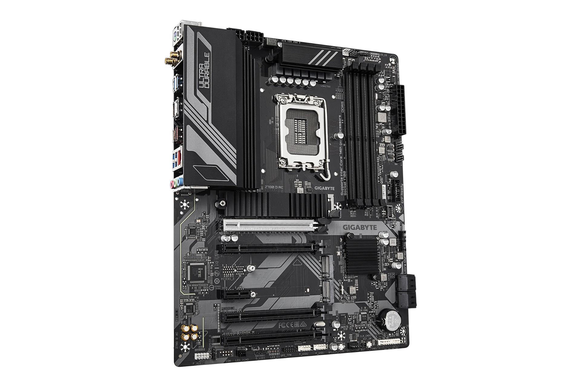 نمای کناری مادربرد گیگابایت GIGABYTE Z790 D AC (rev. 1.0)