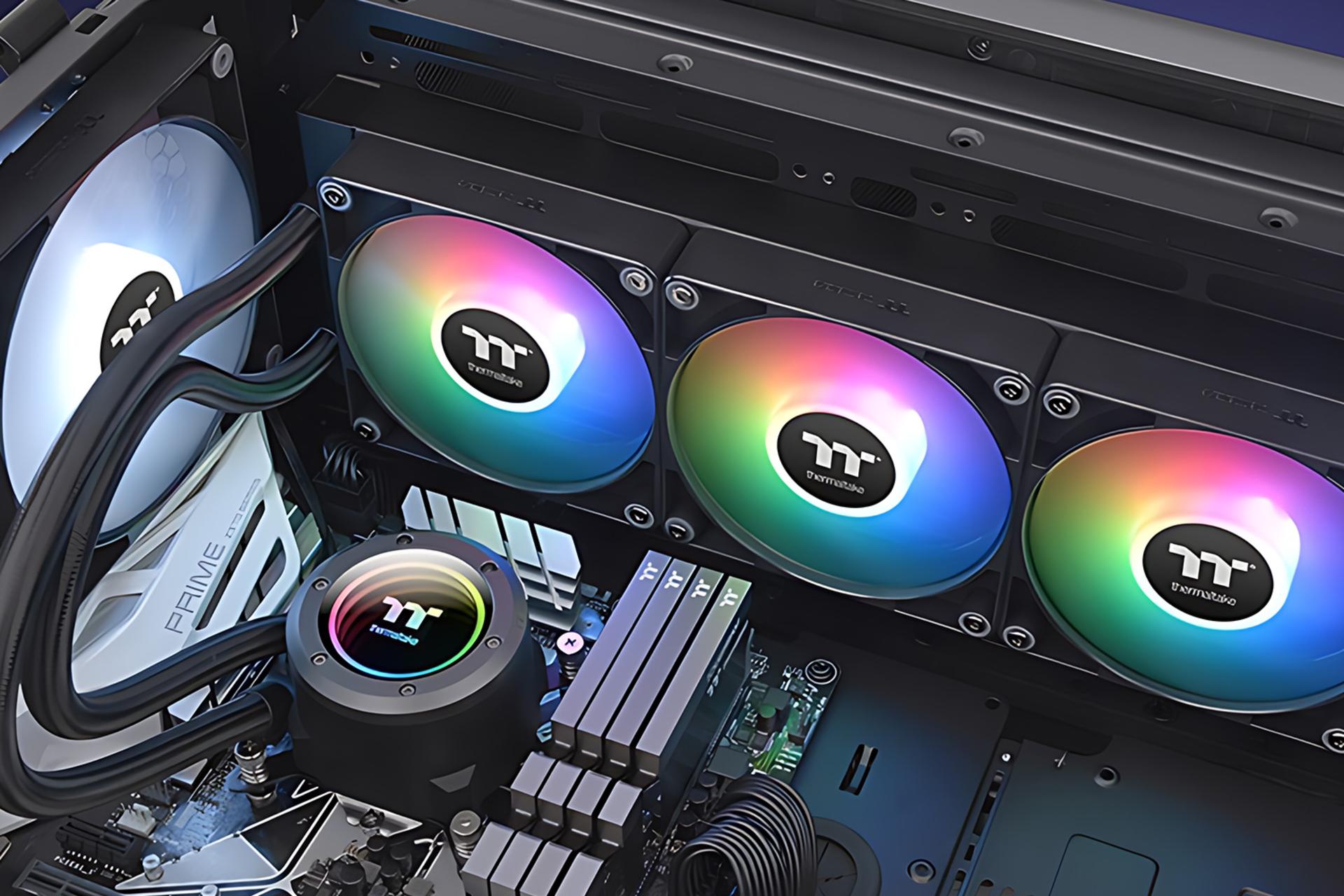 نمای درحال کار خنک کننده مایع ترمالتیک Thermaltake TH360 V2 ARGB