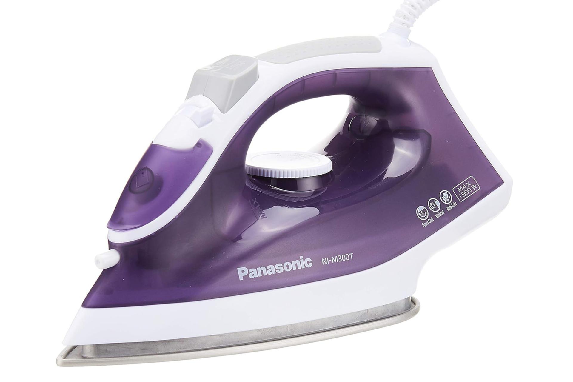 اتو بخار پاناسونیک Panasonic NI-M300T رنگ بنفش نمای جلو