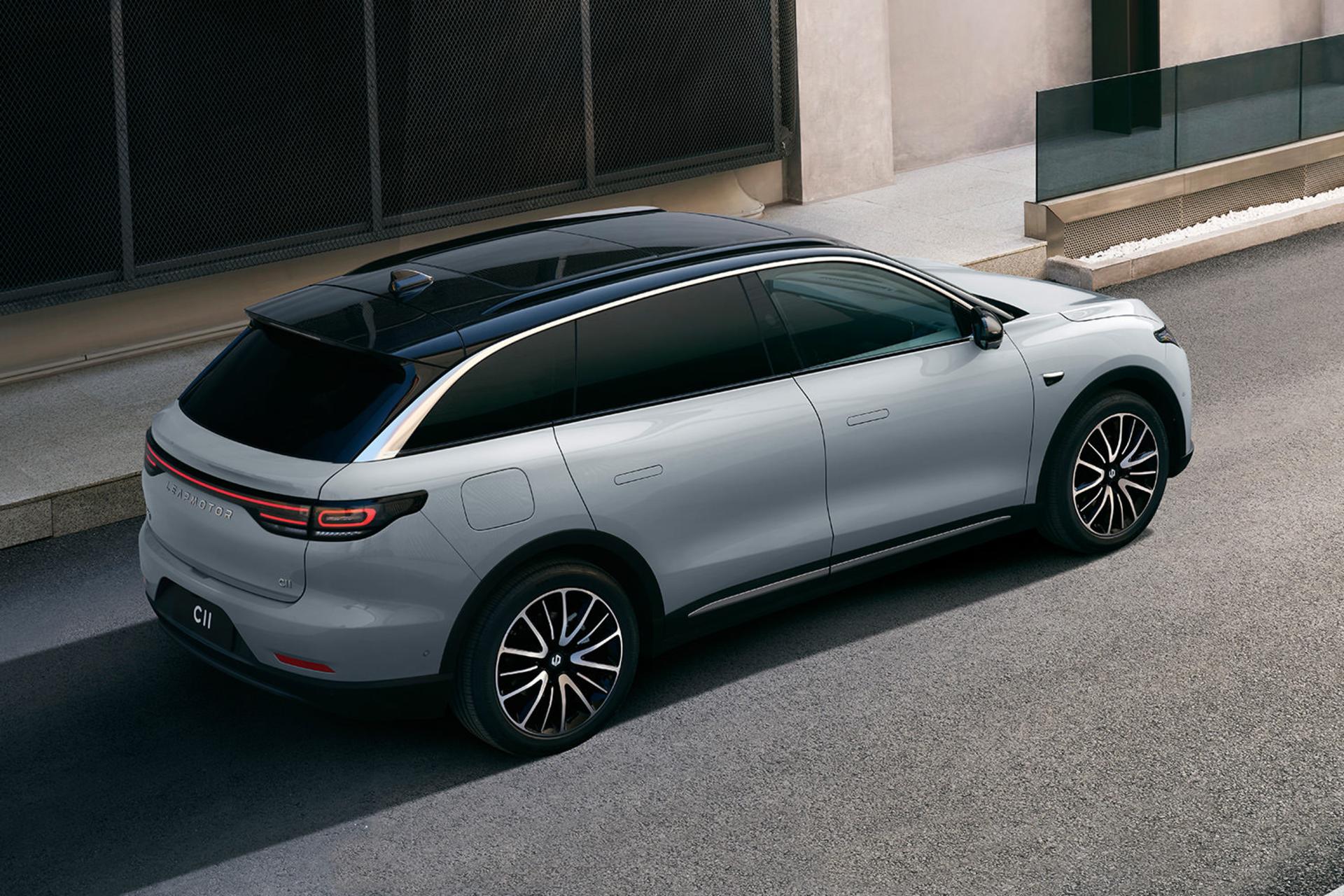 خودرو لیپ موتور Leapmotor C11 EREV نمای سقف و پشت