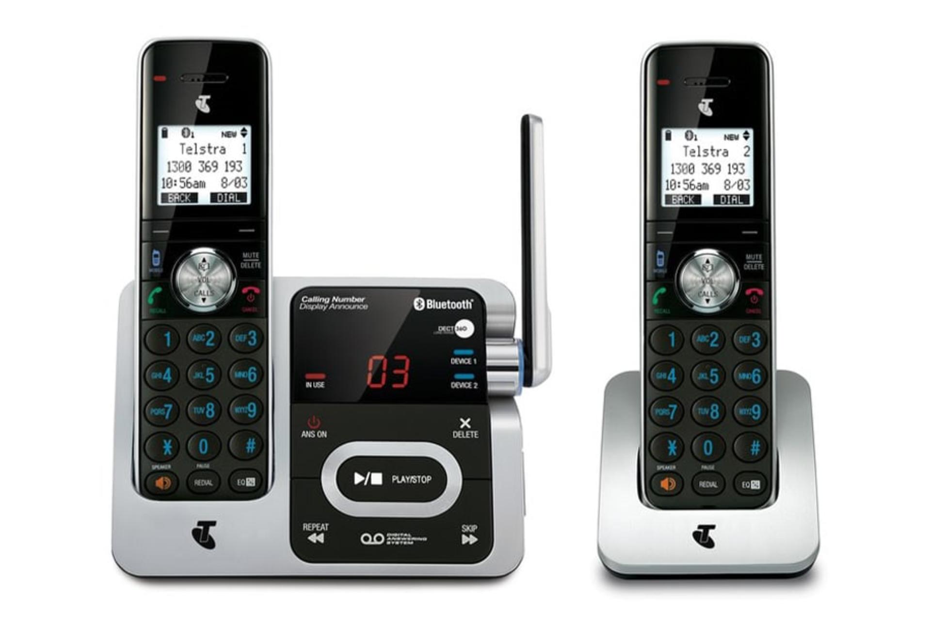 نمای رو به روی تلفن تلسترا Long Range 12750 DECT360 با نمایش پایه اصلی، پایه متحرک و گوشی بی سیم