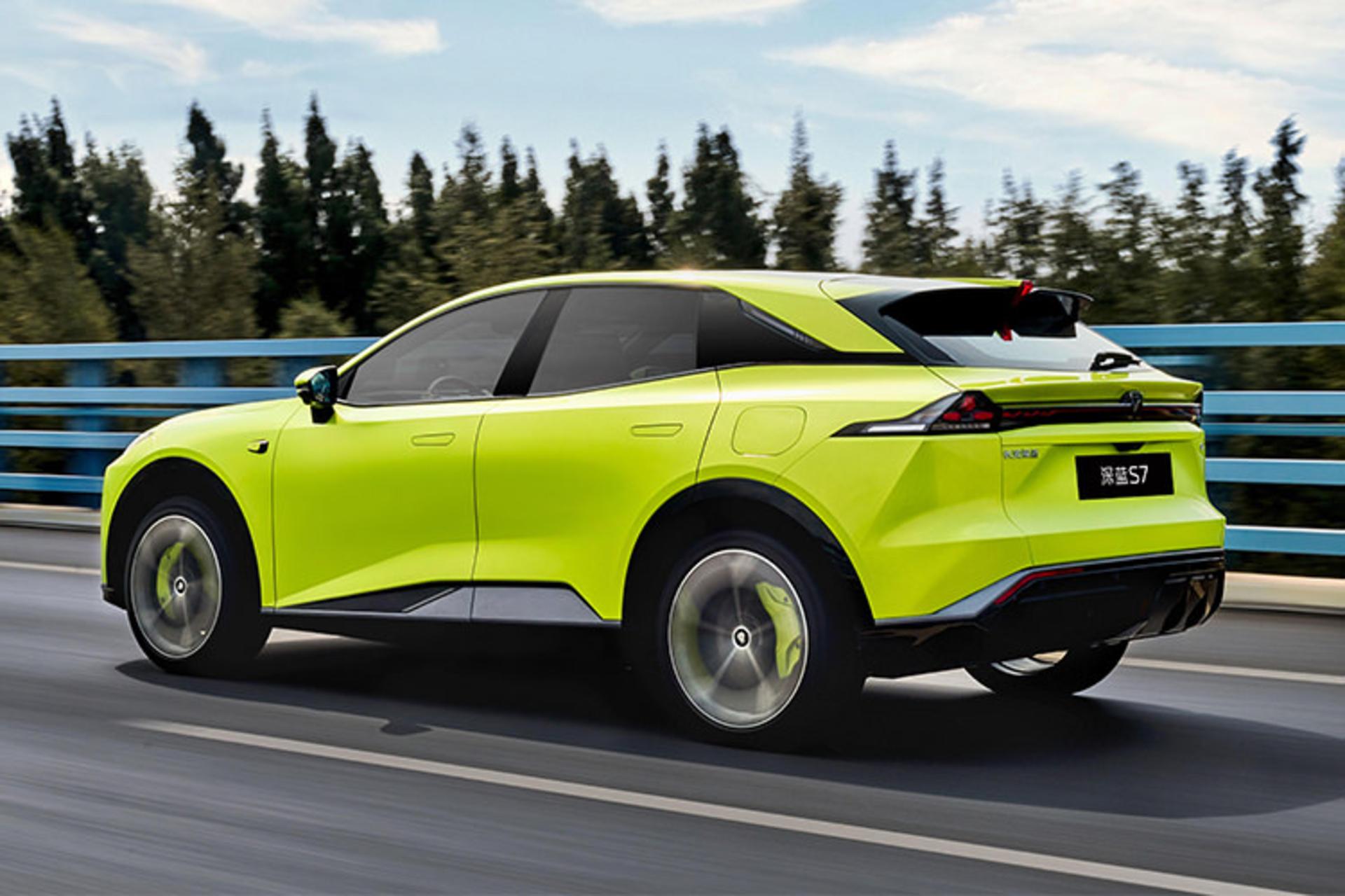 خودرو دیپال Deepal S07 EREV نمای جانبی و پشت