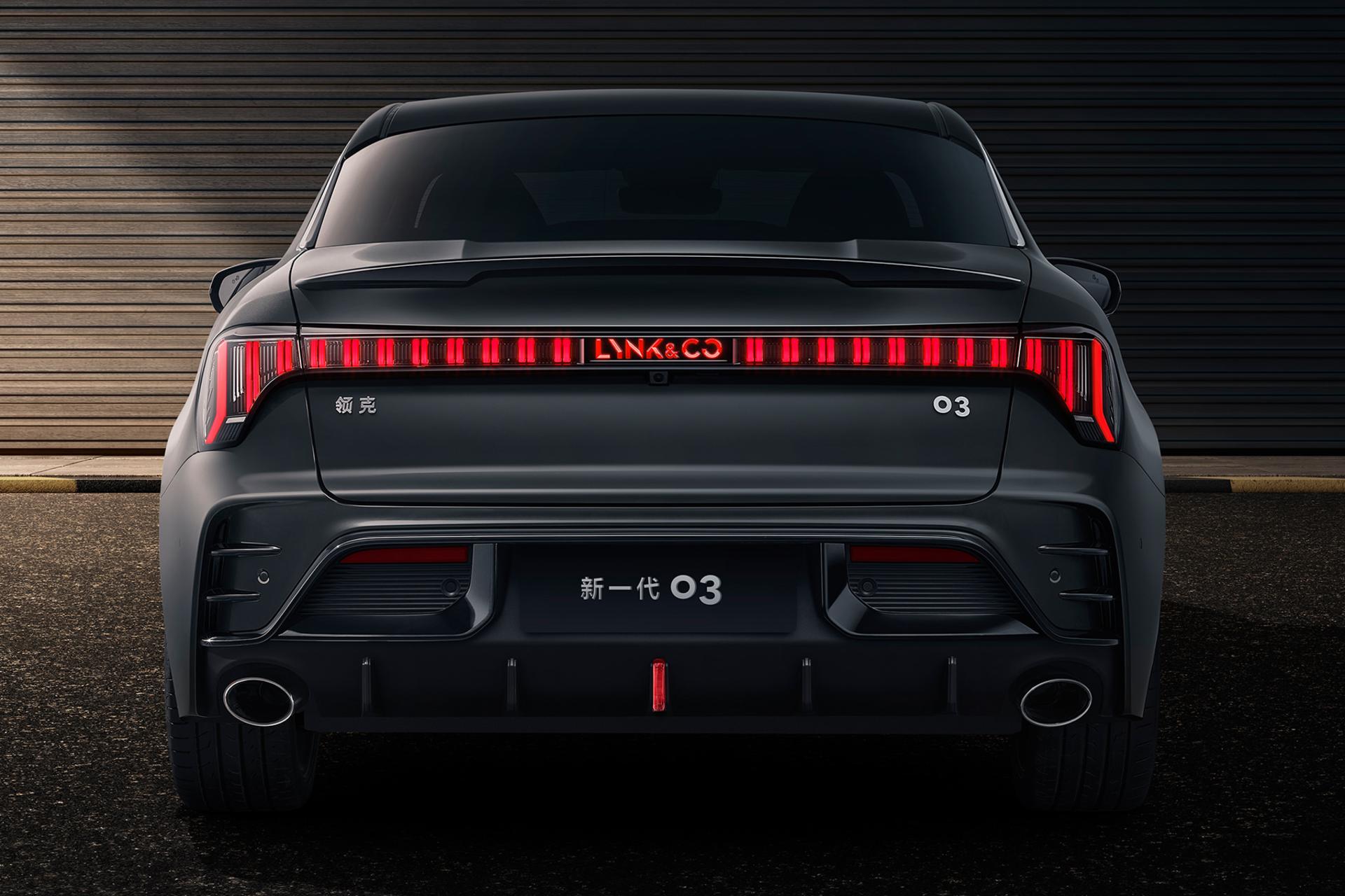 لینک اند کو Lynk & Co 03 نمای پشت