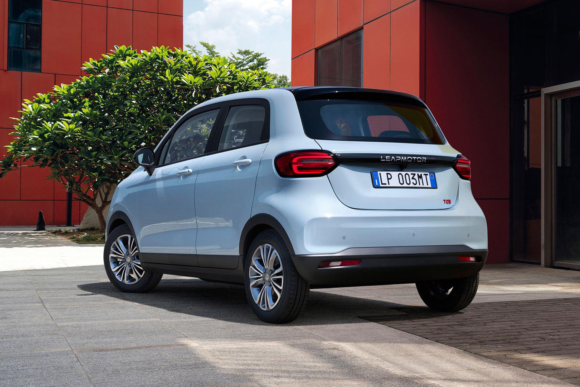 خودرو لیپ موتور Leapmotor T03 نمای جانبی و پشت