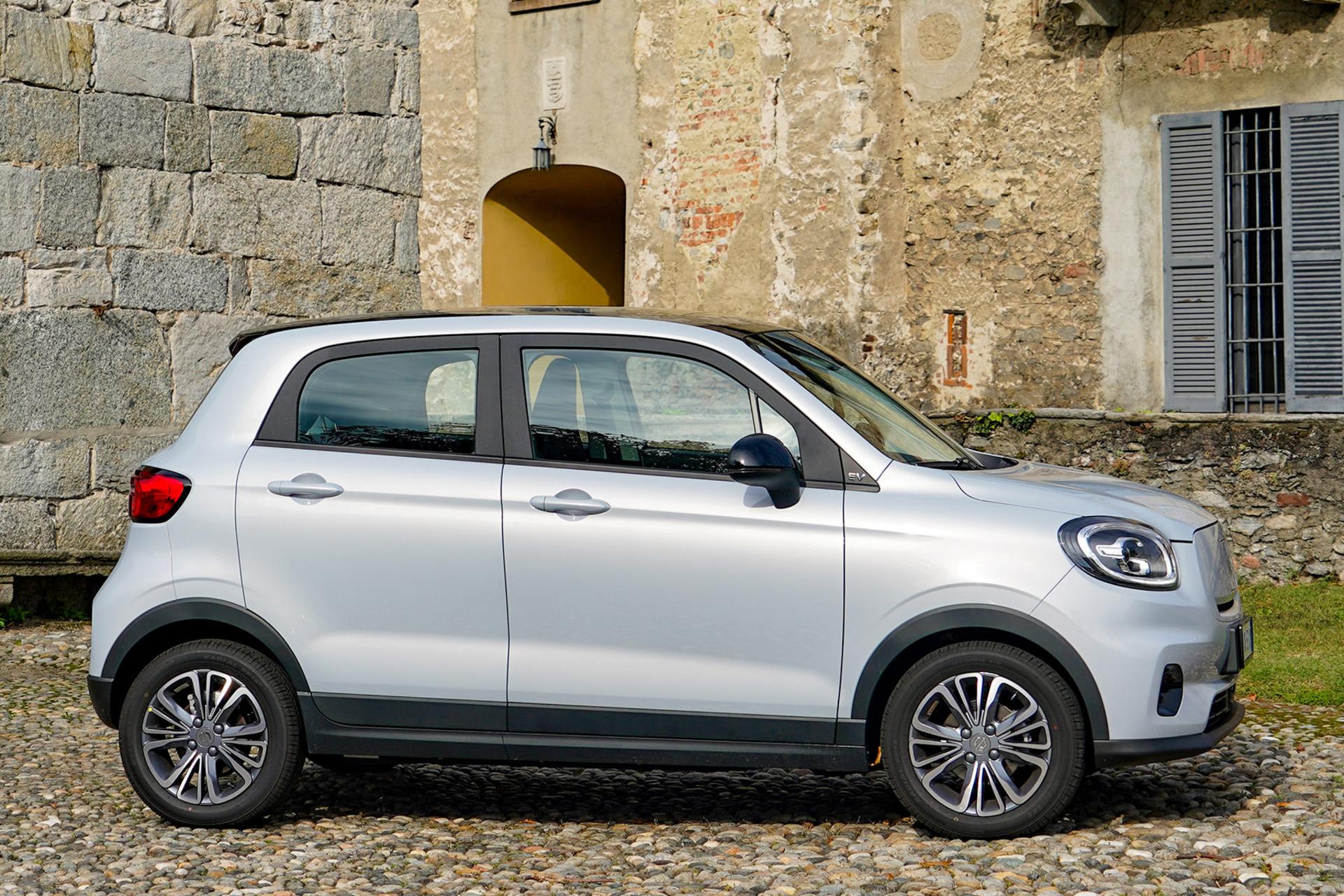 خودرو لیپ موتور Leapmotor T03 نمای جانبی