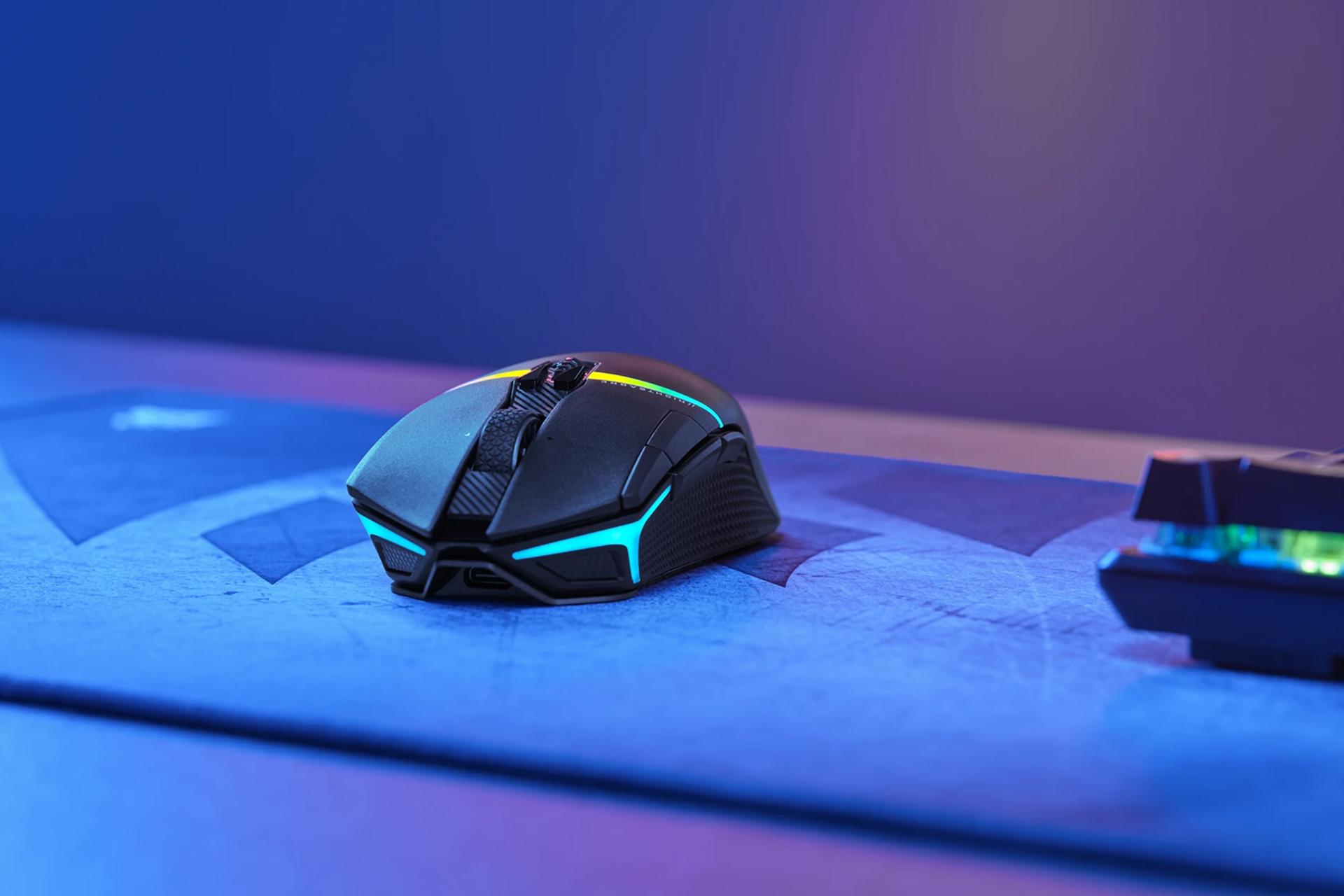 نمای جلوی ماوس کورسیر Corsair NIGHTSABRE