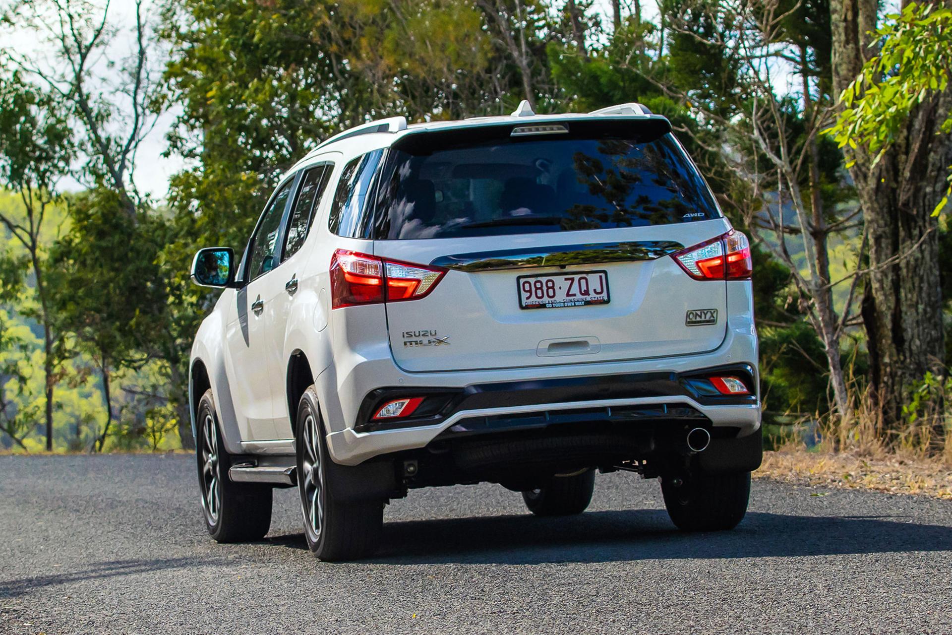 خودرو ایسوزو سوپرازو Suprazo X-MAX نمای پشت