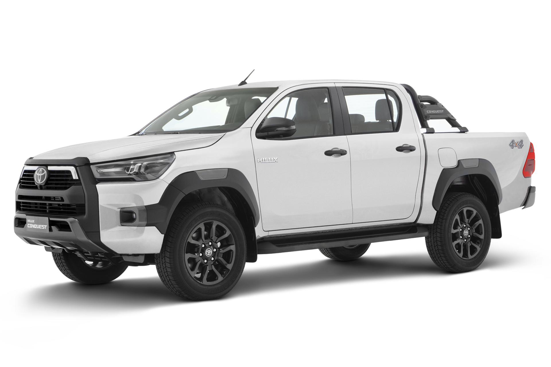 خودرو تویوتا هایلوکس Toyota Hilux GRS 2024 نمای جلو