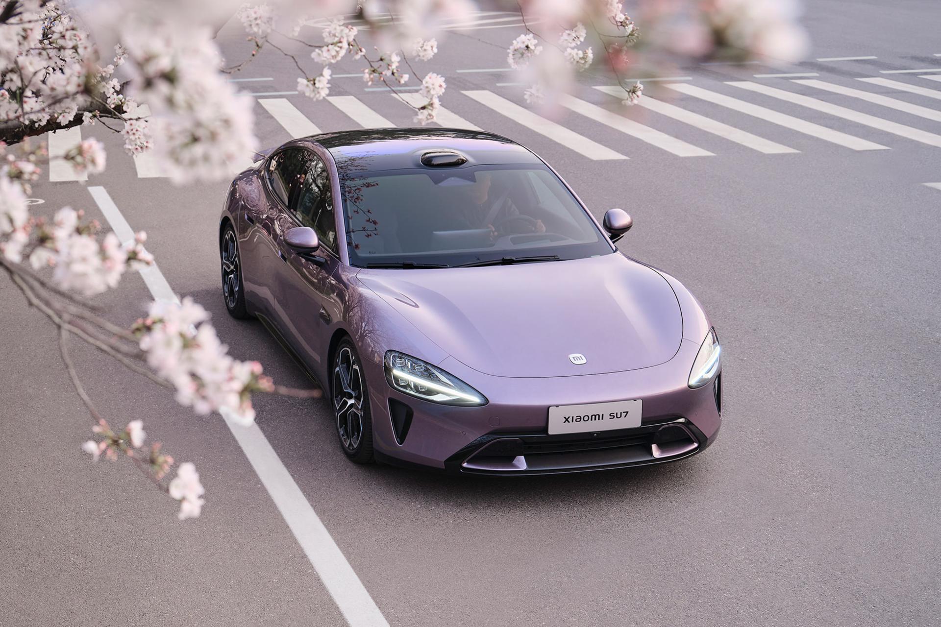 خودرو برقی شیائومی Xiaomi SU7 Max نمای جلو و سقف