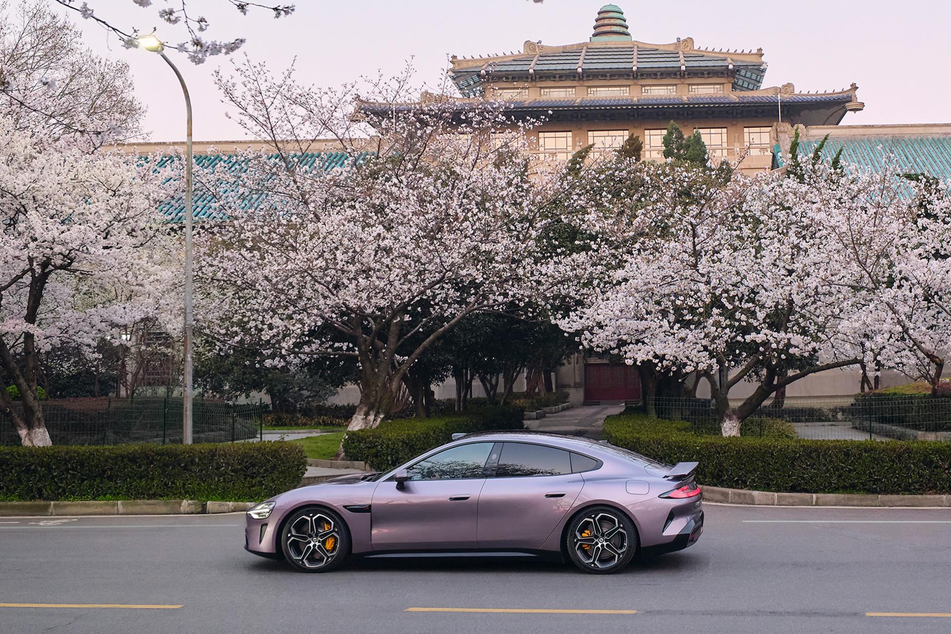 خودرو برقی شیائومی Xiaomi SU7 Max نمای جانبی