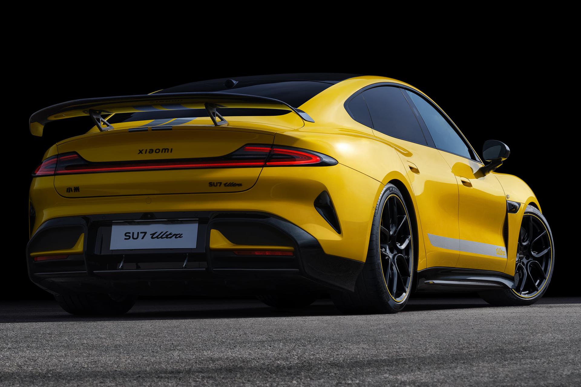 خودرو برقی شیائومی Xiaomi SU7 Ultra نمای جانبی و پشت
