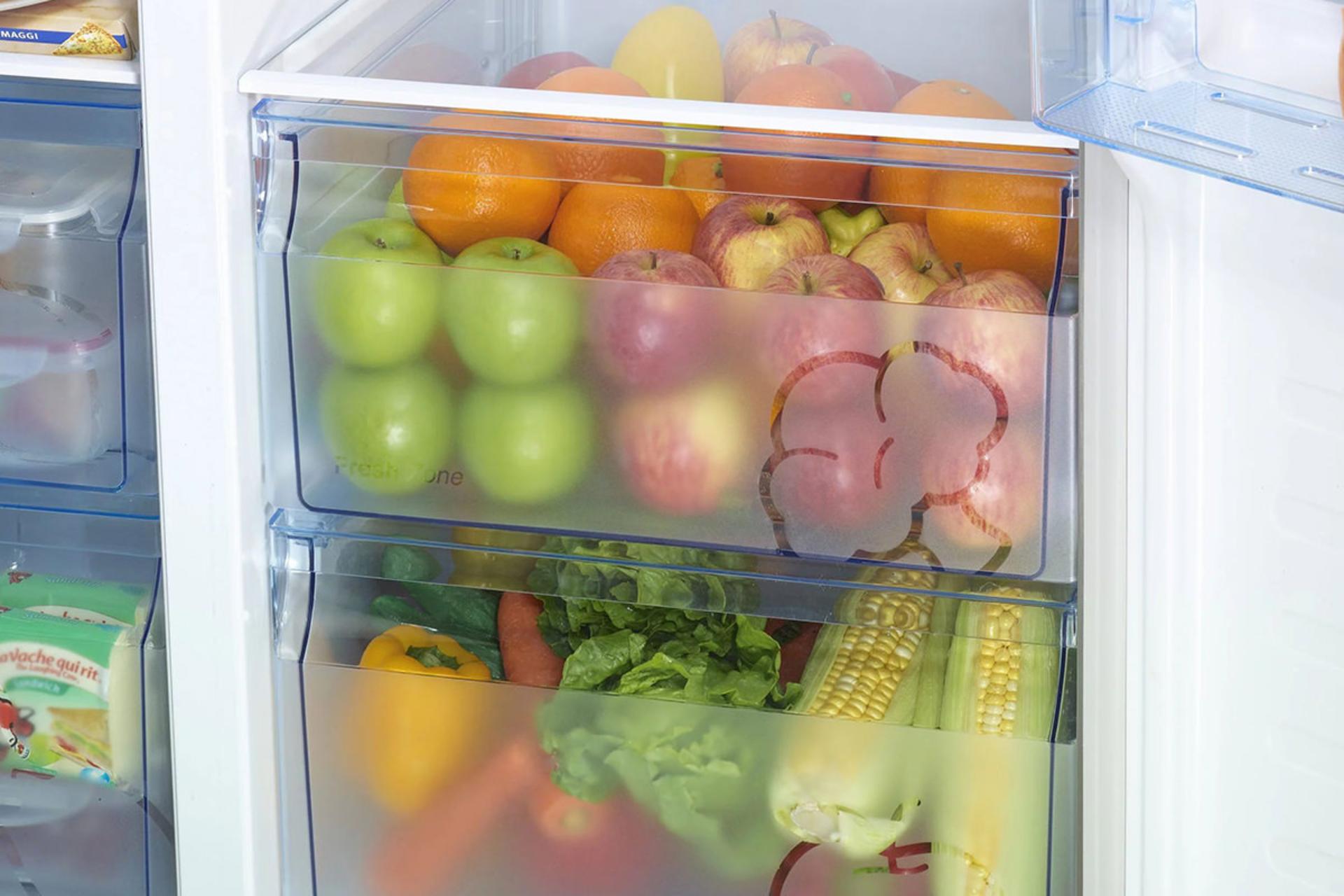 یخچال فریزر هایسنس Hisense RS670N4BC2 نمای کشوهای داخل