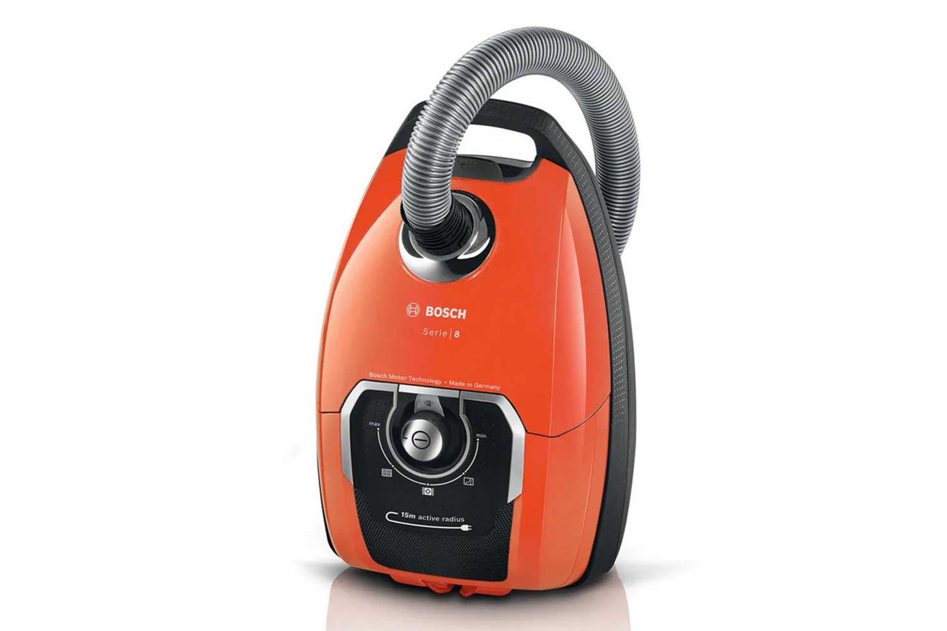 نمای جلوی جاروبرقی بوش BGL82030 رنگ نارنجی