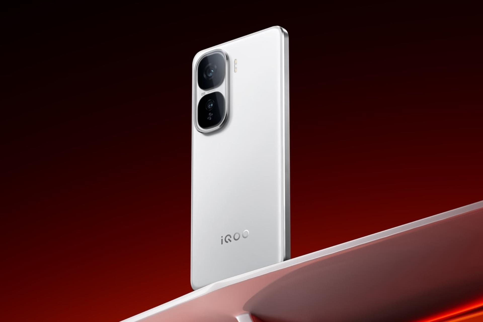 پنل پشت و چینش دوربین گوشی موبایل iQOO Neo10 پرو ویوو نسخه چین سفید / vivo iQOO Neo10 Pro China