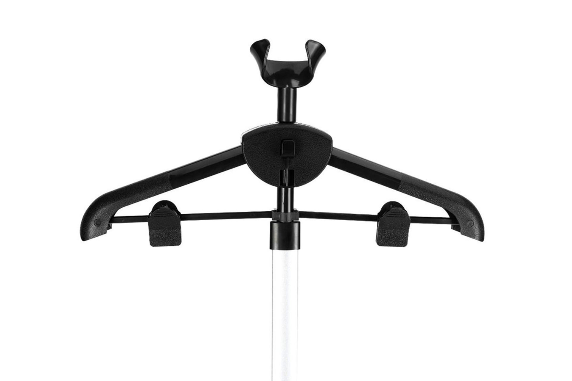 بخارگر جی پاس GEEPAS GGS9254 نمای آویز لباس