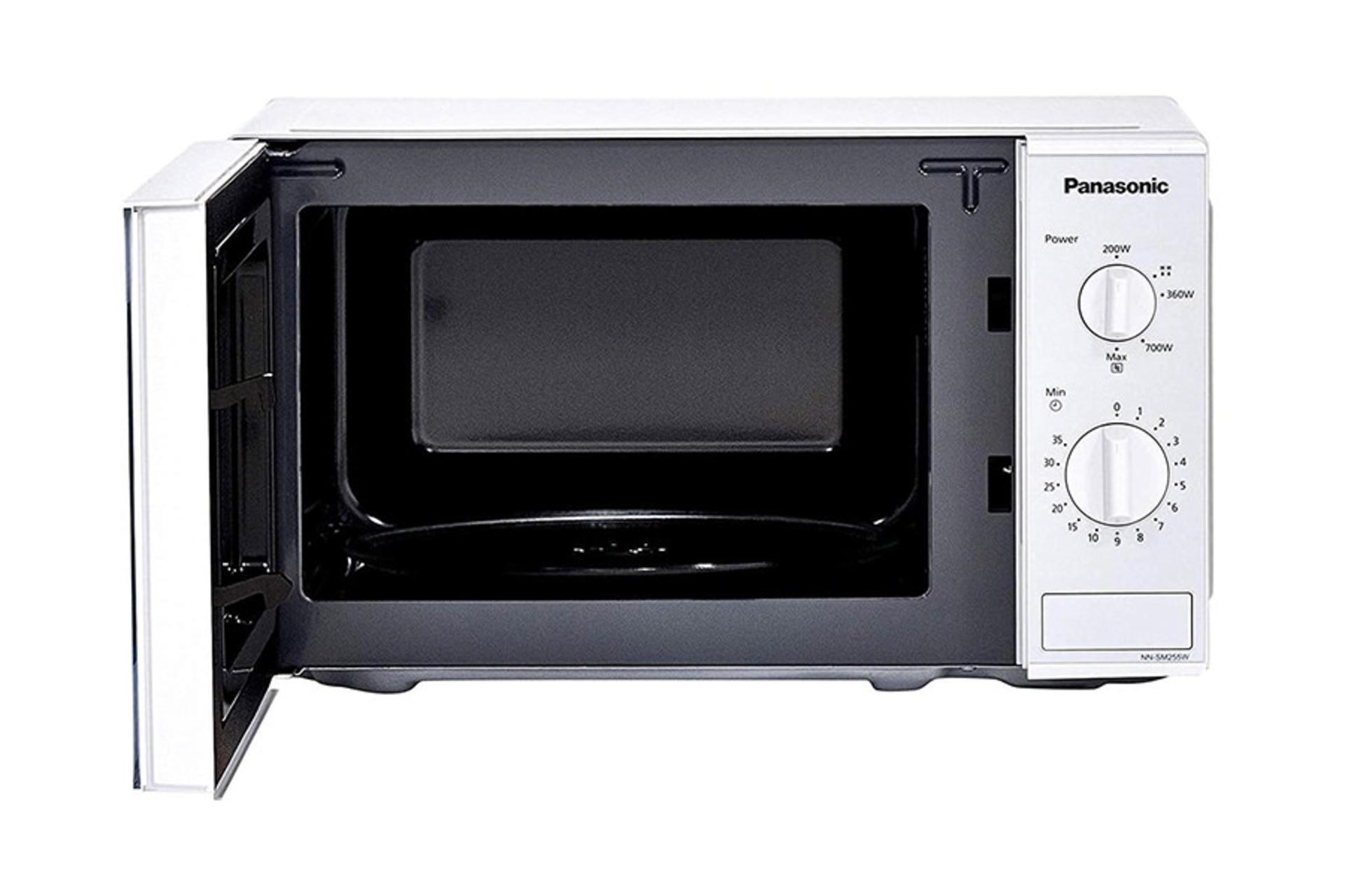 مایکروویو پاناسونیک Panasonic NN-SM255 نمای داخل