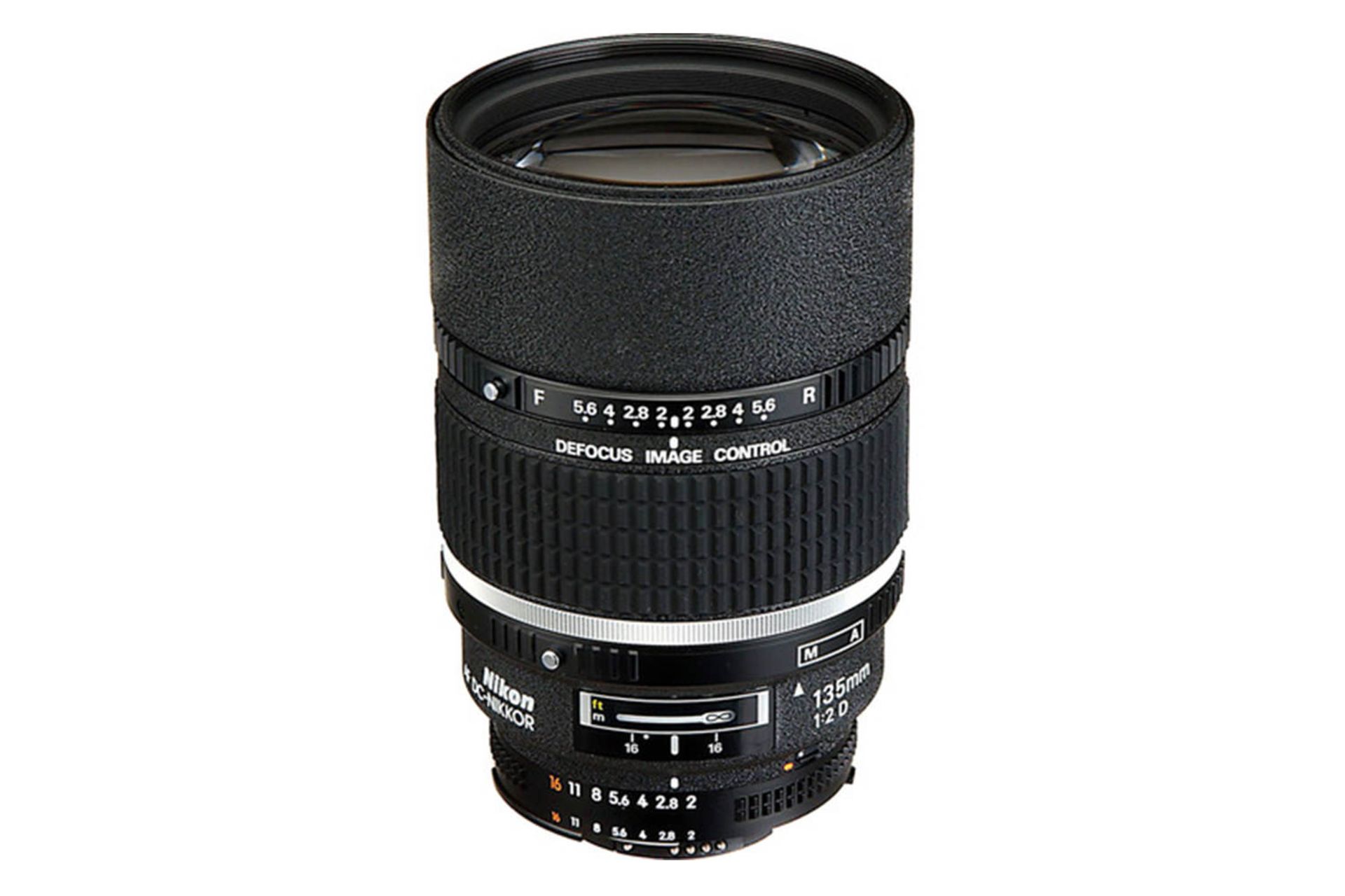 لنز نیکون Nikon AF Nikkor 135mm f/2D DC نمای جانبی