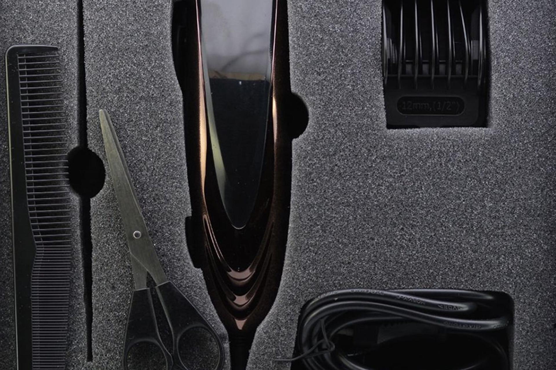 ماشین اصلاح و ریش تراش پرومارون Promaron RL-731 نمای داخل جعبه