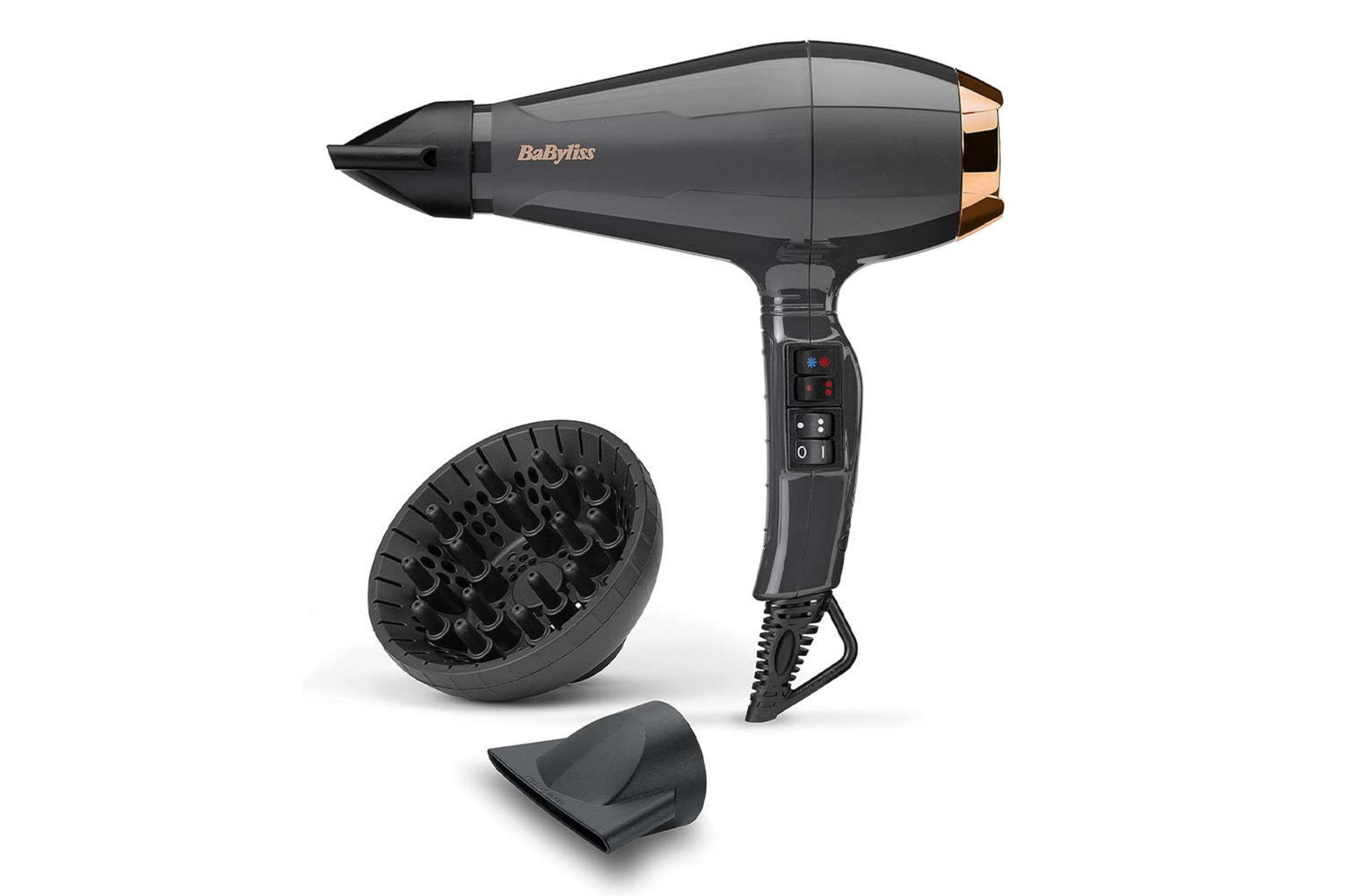 نمای سمت راست سشوار بابیلیس 6719DE به همراه سری متمرکزکننده و دیفیوزر