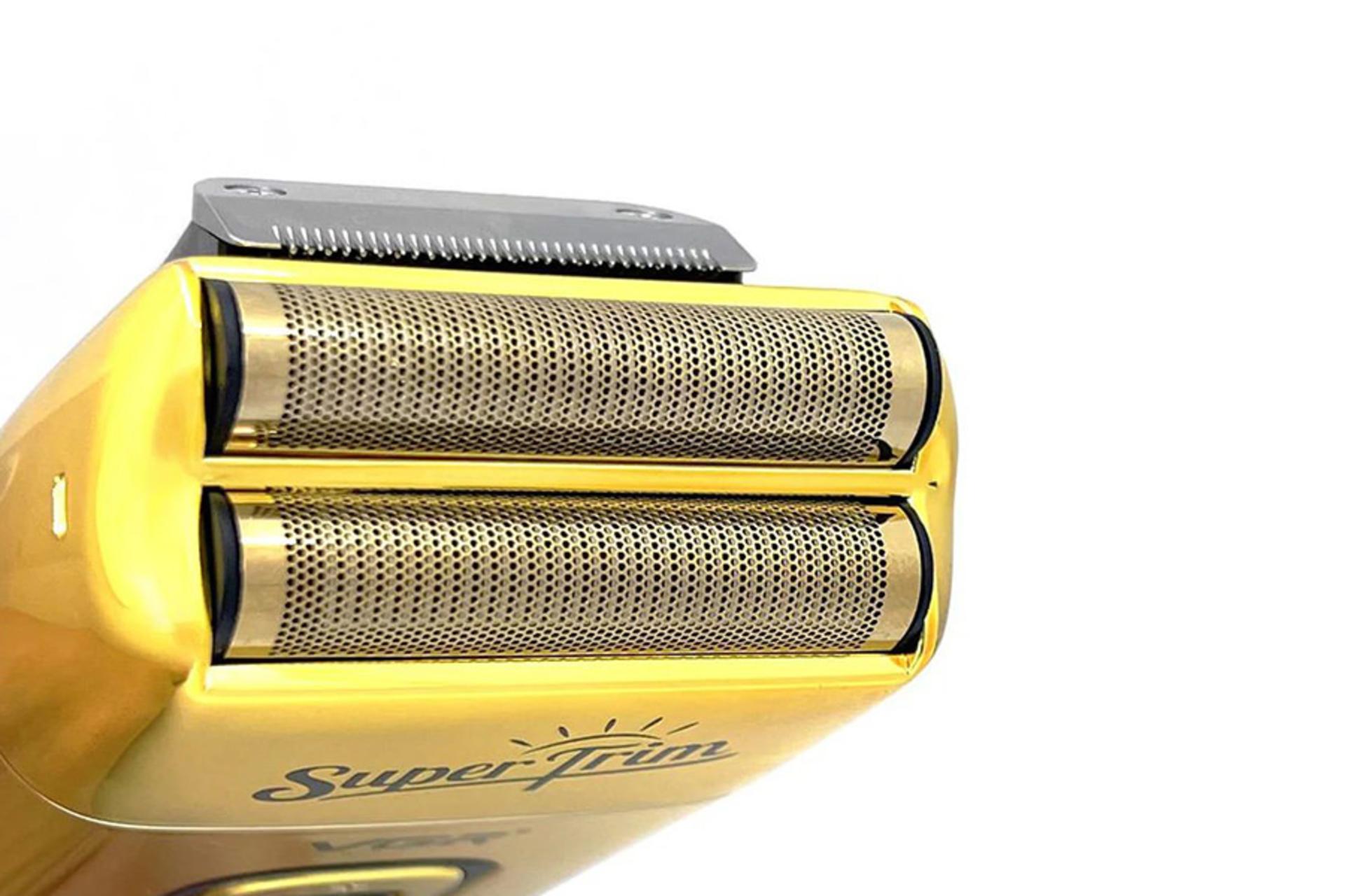 ماشین اصلاح و ریش تراش وی جی آر VGR V-332 نمای نزدیک تیغه و خط زن