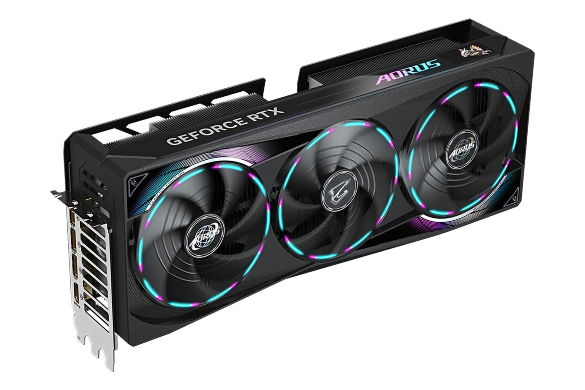 مرجع متخصصين ايران نماي نيمرخ كارت گرافيك انويديا جي فورس RTX 5070 Ti مدل گيگابايت AORUS Master با نمايش فن‌ها، نورپردازي و خروجي‌هاي تصوير