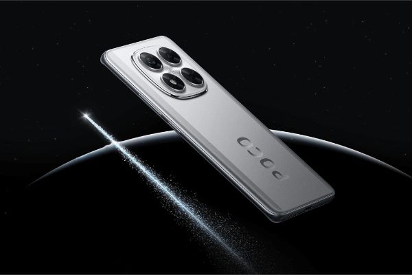پنل پشت و چینش دوربین گوشی موبایل پوکو X7 شیائومی نقره ای / Xiaomi Poco X7