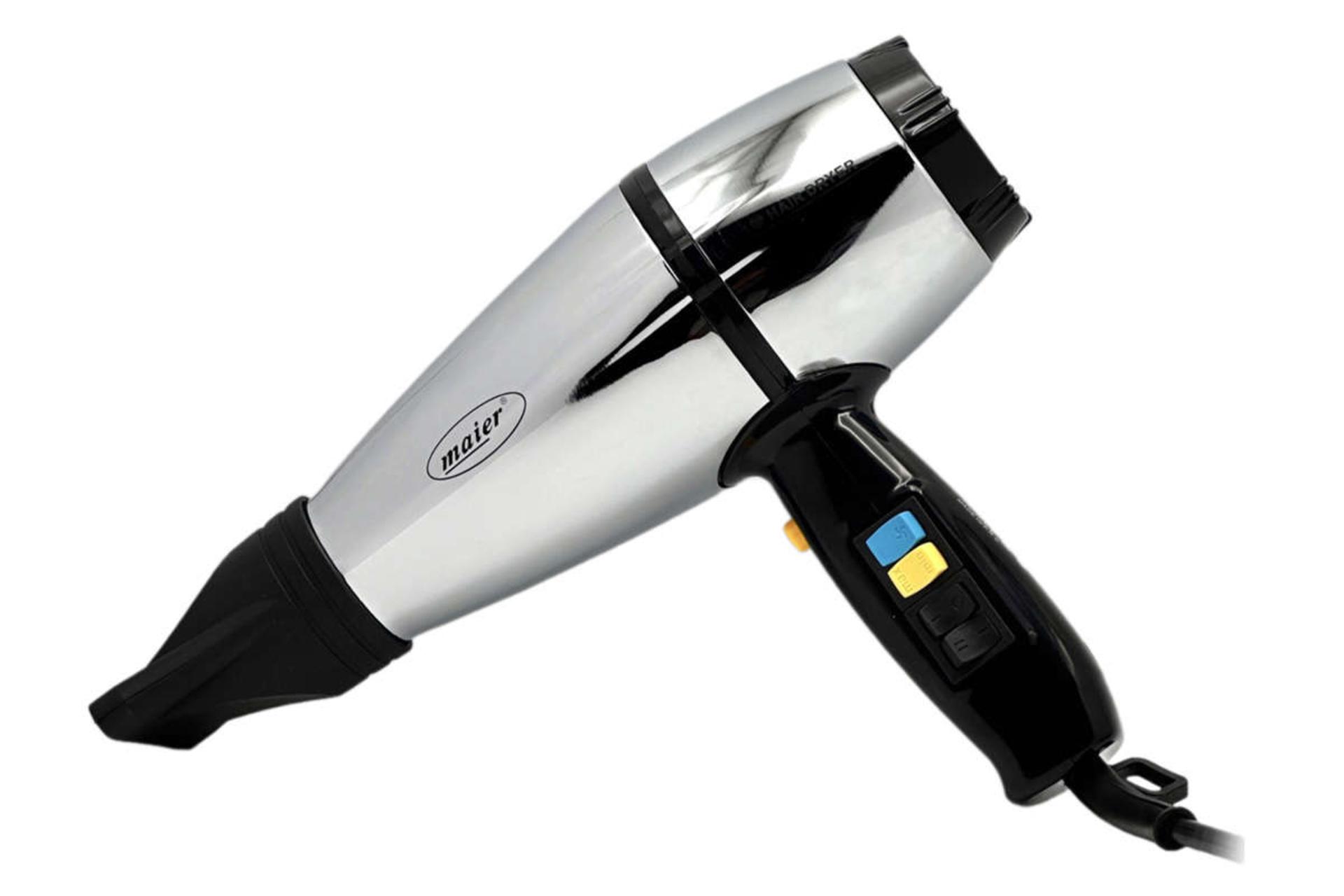 نمای سمت راست سشوار مایر MR-105 به همراه سری متمرکزکننده