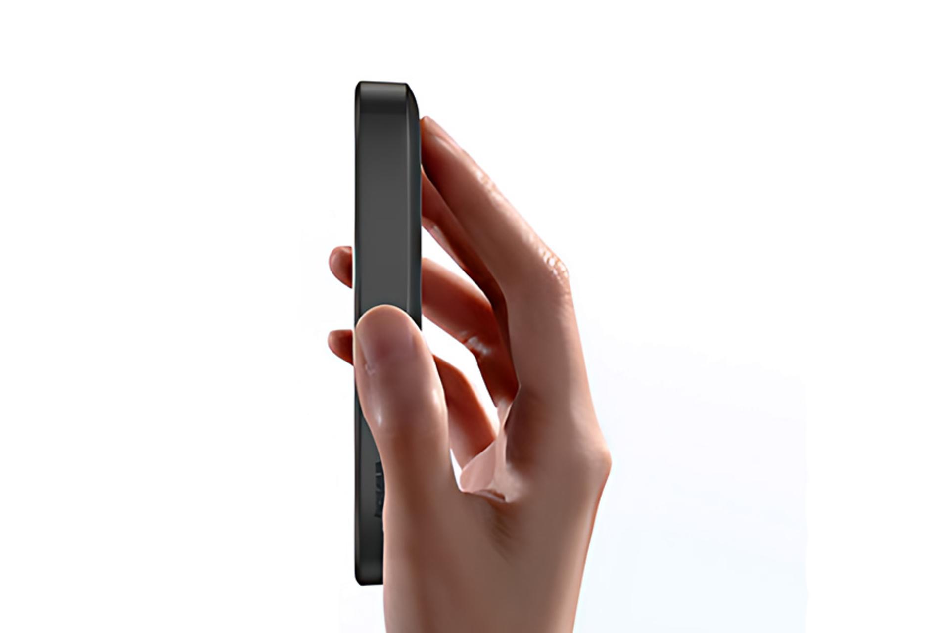 ابعاد پاور بانک باسئوس Baseus Magnetic Mini 6000mAh در دست