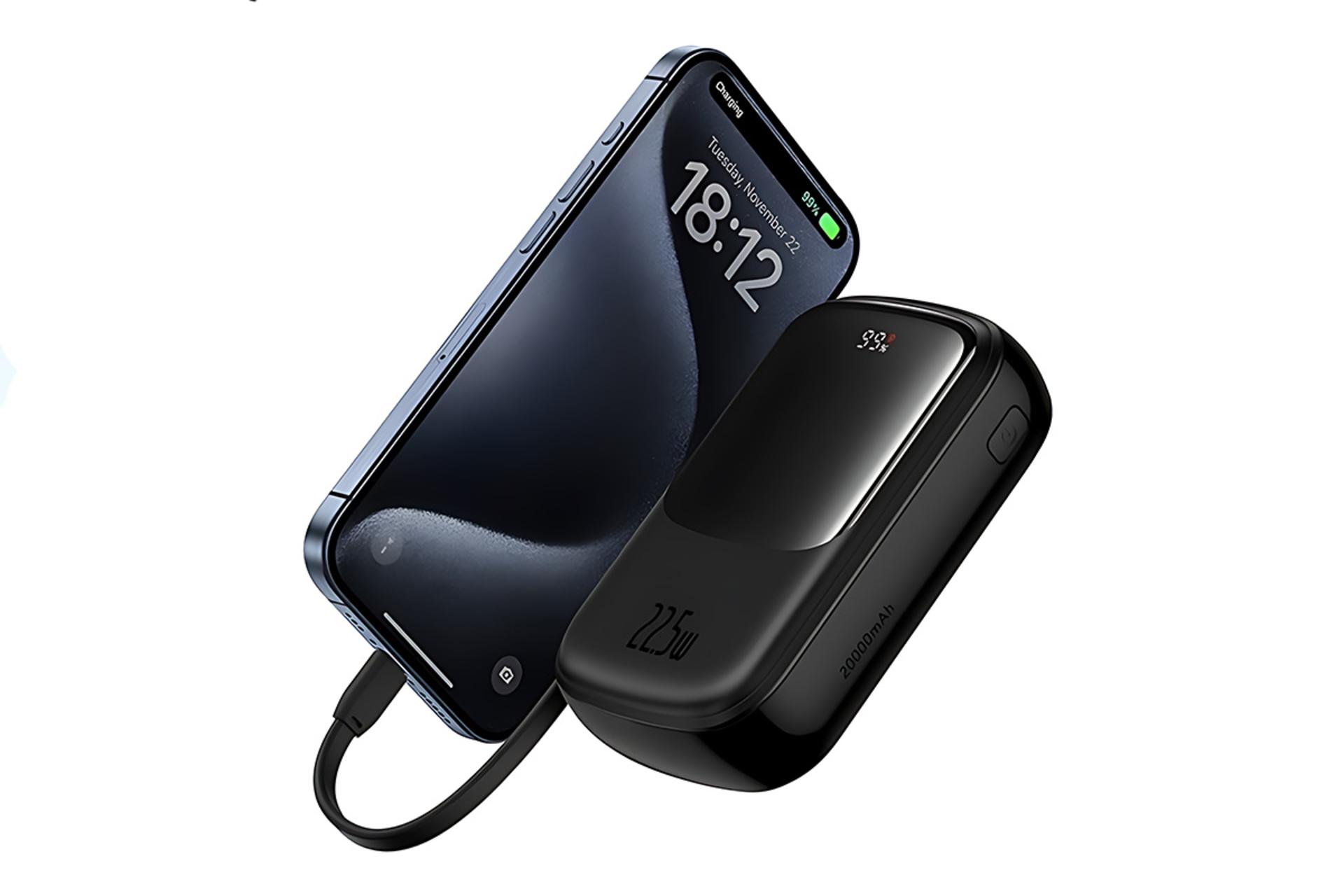 ابعاد پاور بانک باسئوس Baseus Qpow Pro Digital Display 20000mAh در کنار موبایل