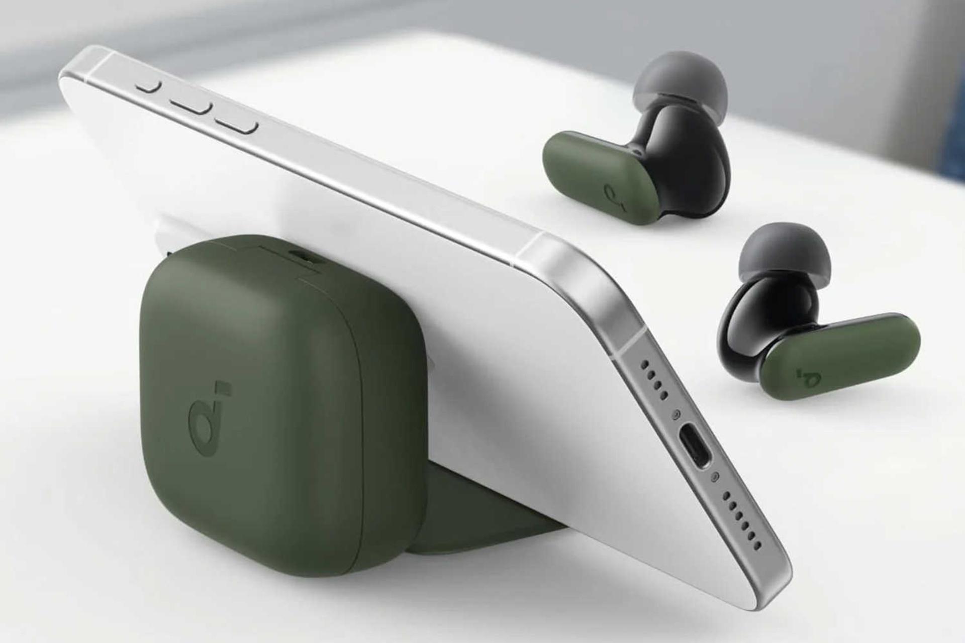 محفظه شارژ ایرباد بی سیم انکر SoundCore P30i با قابلیت تبدبل به استند رنگ سبز