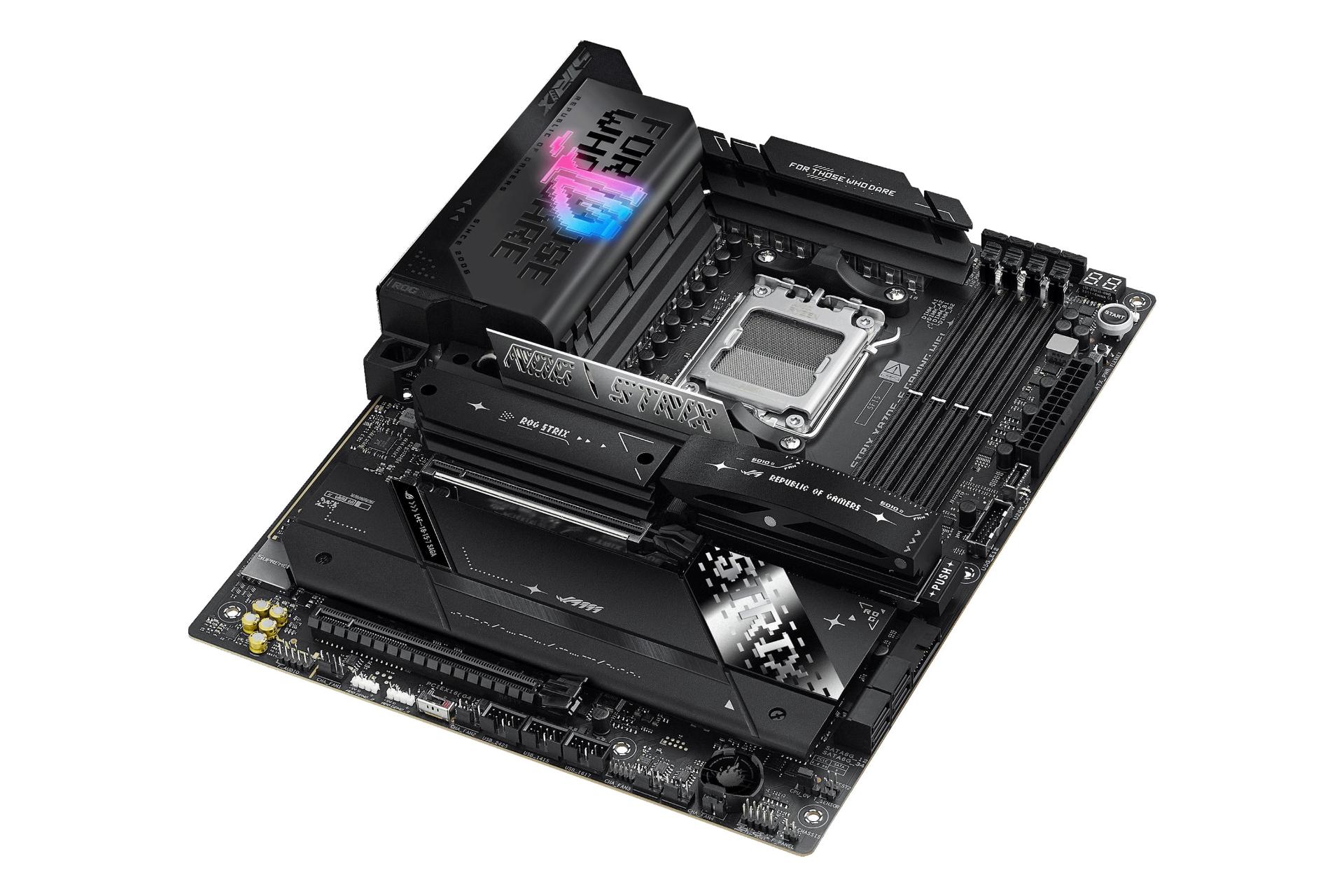 نمای کناری مادربرد ایسوس ASUS ROG STRIX X870E-E GAMING WIFI