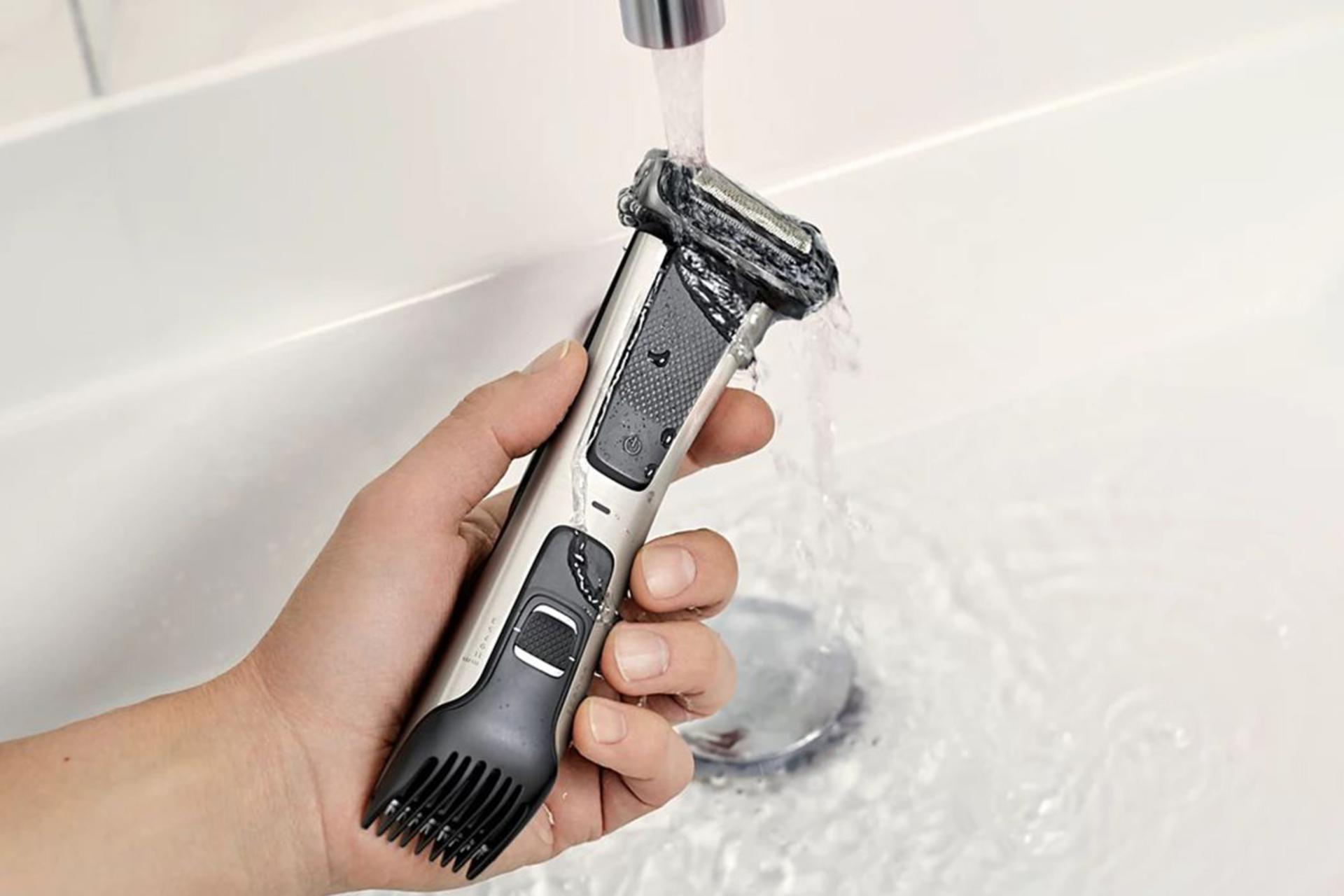 ماشین اصلاح و ریش تراش فیلیپس Philips BG7025 در حال شستشو