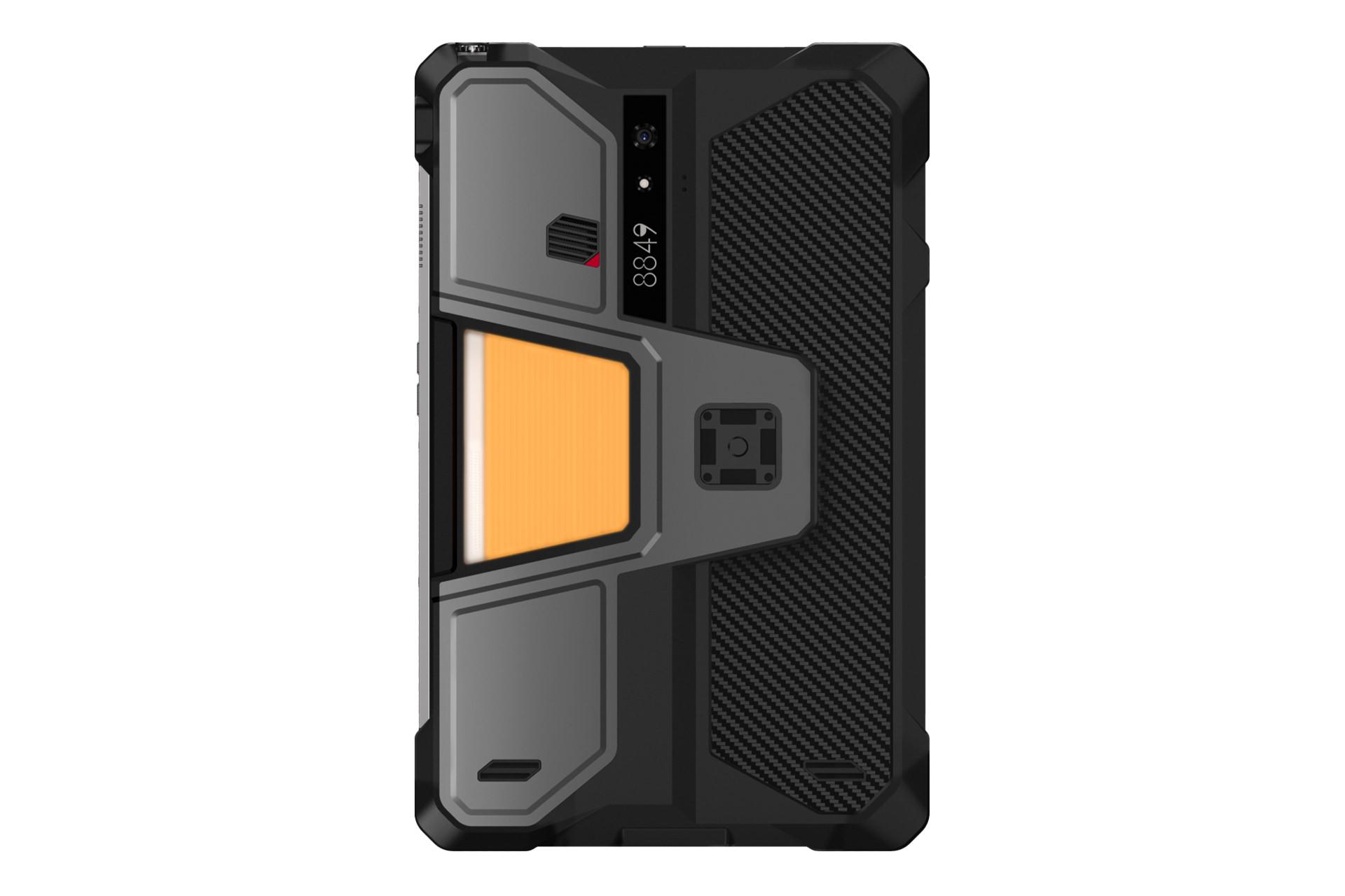 نمای پنل پشت تبلت یونی هرتز Tank Pad E با نمایشگر روشن و نمایش دوربین و لوگوی پنل پشت