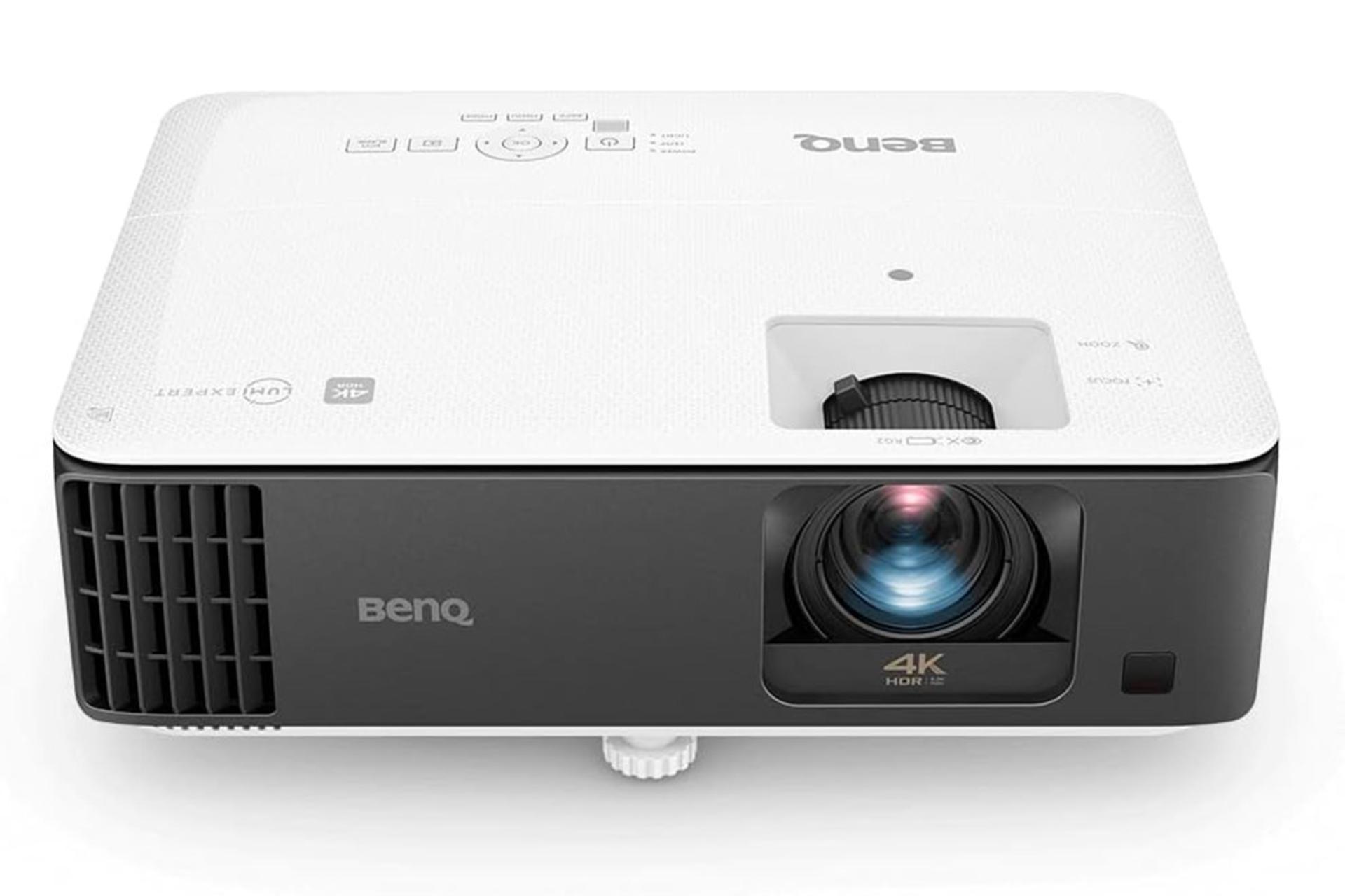 ویدیو پروژکتور بنکیو Benq TK700STi نمای جلو و بالا
