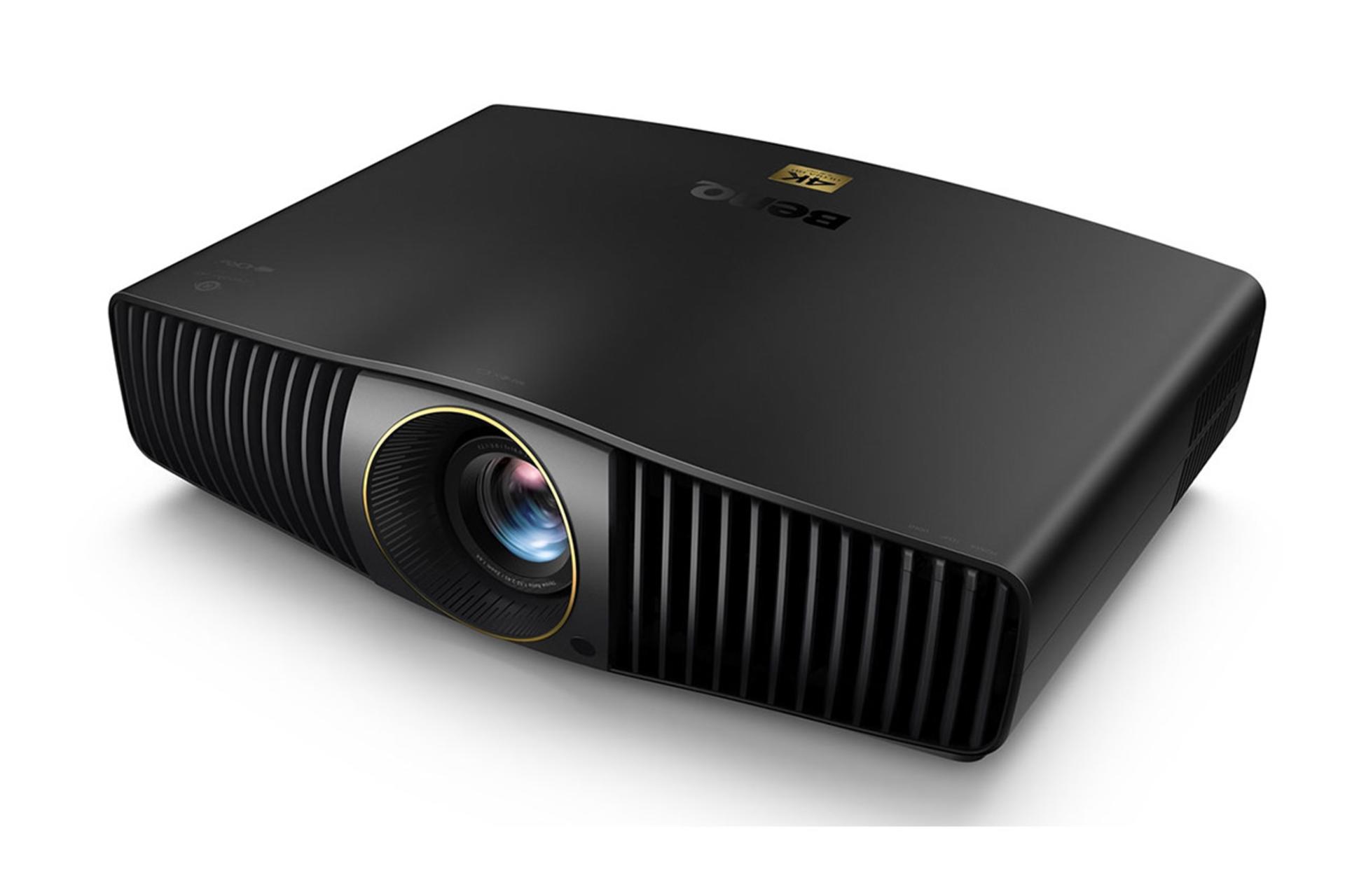 ویدیو پروژکتور بنکیو Benq W5800 نمای جلو و و راست