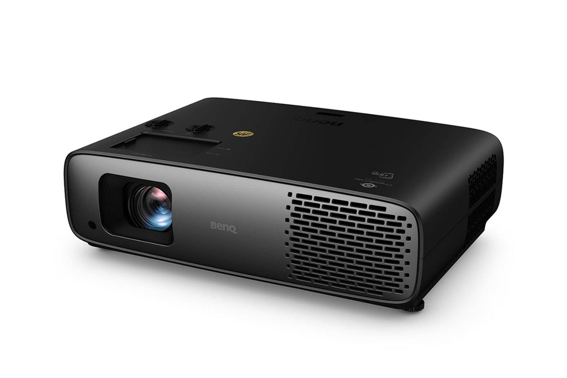 ویدیو پروژکتور بنکیو Benq W4000i نمای جلو و راست