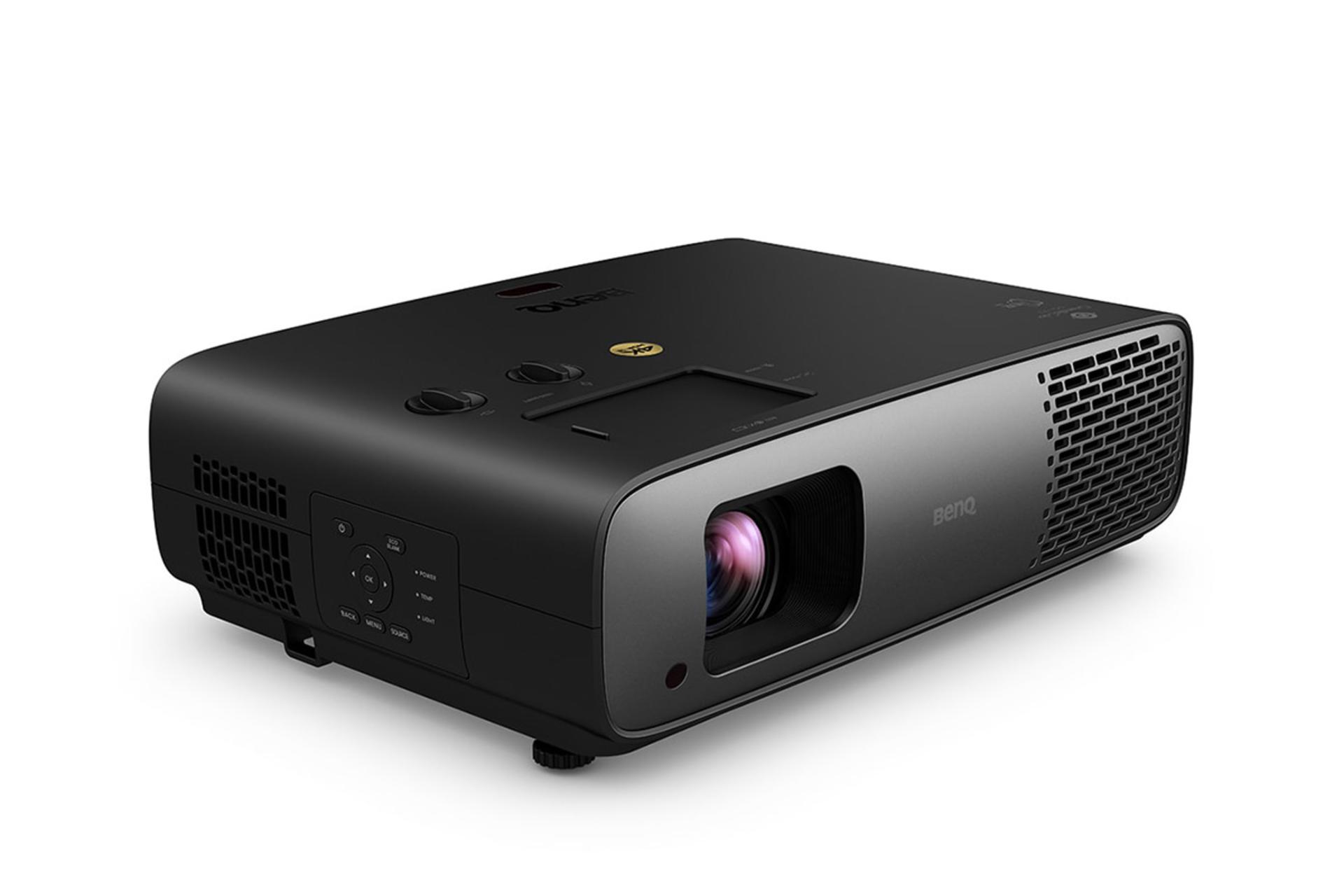 ویدیو پروژکتور بنکیو Benq W4000i نمای جلو و چپ