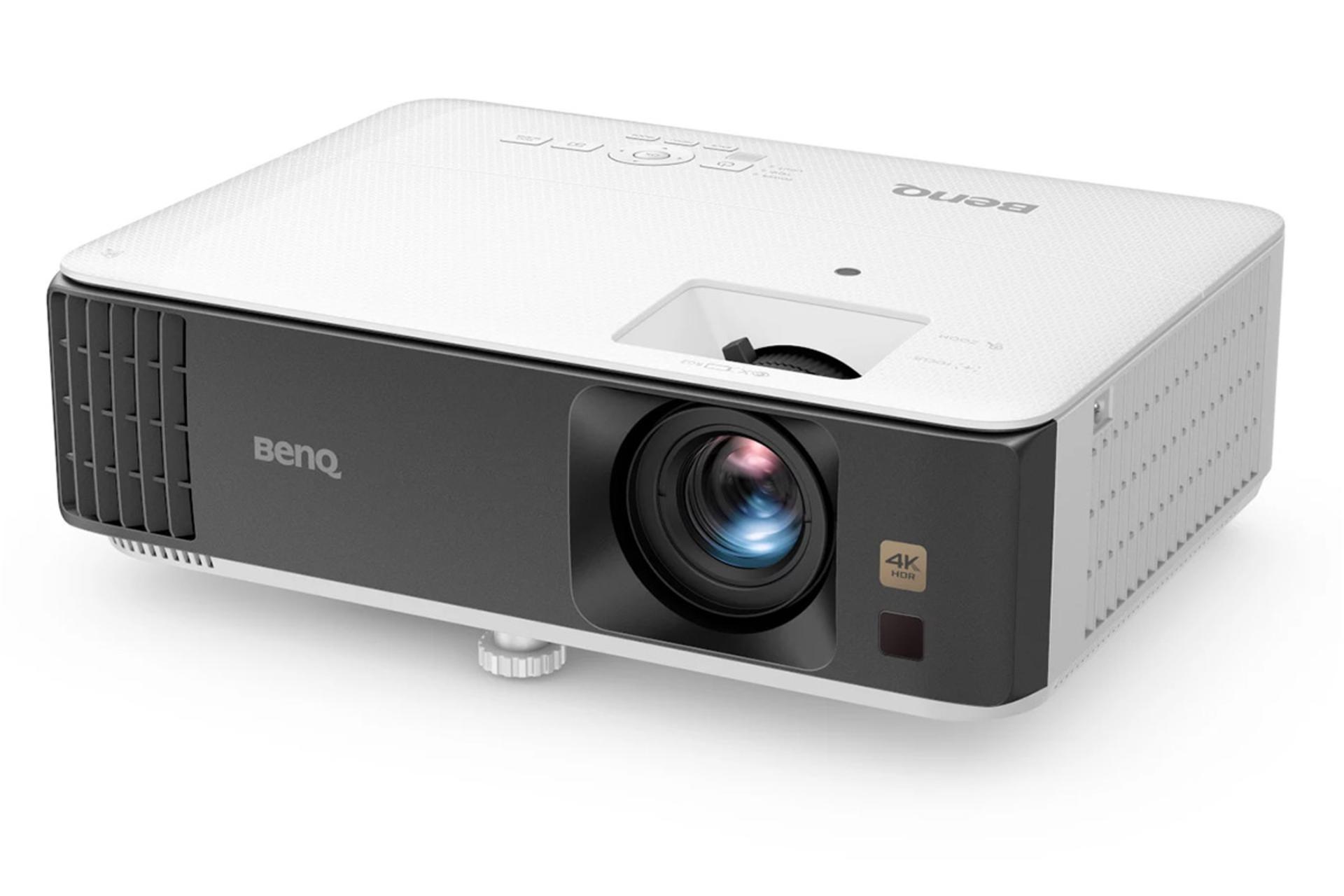 ویدیو پروژکتور بنکیو Benq TK700 نمای جلو و راست