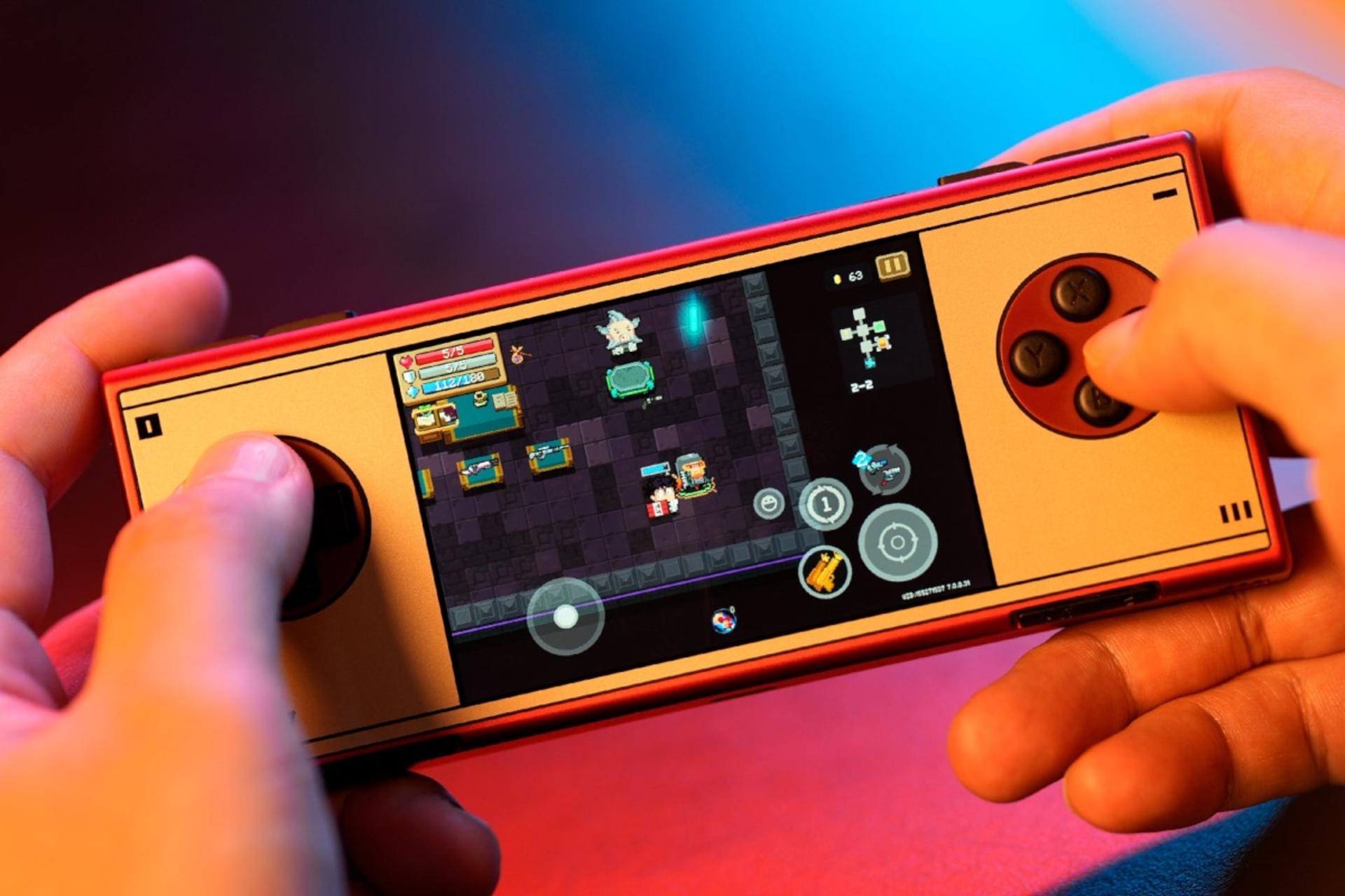 کنسول بازی آیانئو AYANEO Pocket MICRO Classic طلایی در حال بازی